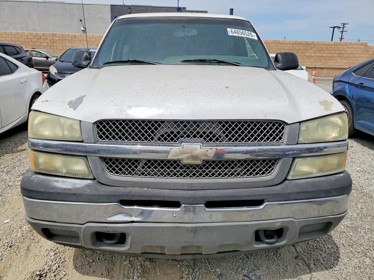 2005 Chevrolet Silverado C1500 White vin: 1GCEC14VX5Z237221