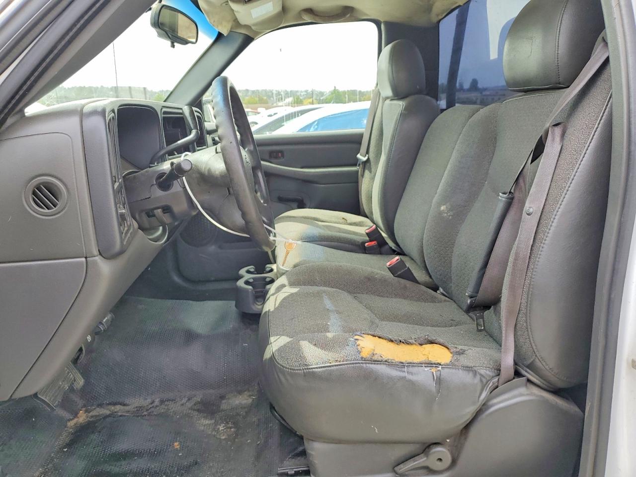 2005 Chevrolet Silverado C1500 White vin: 1GCEC14VX5Z237221