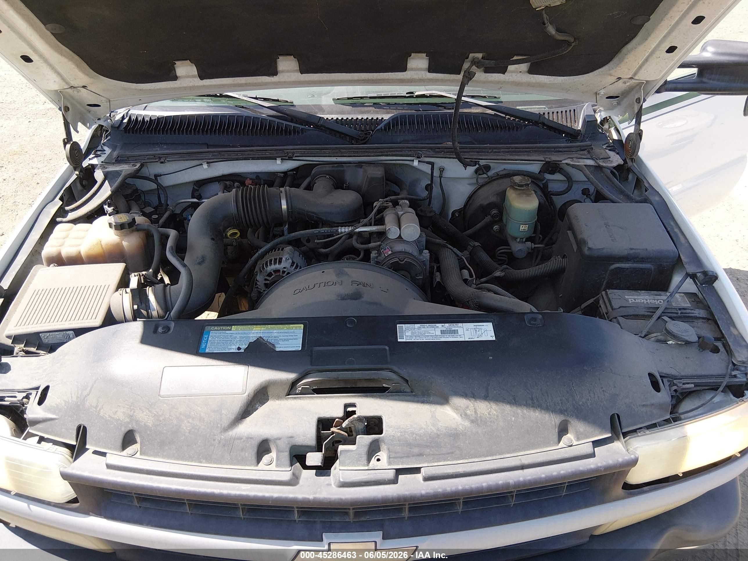 2000 Chevrolet Silverado 1500   Белый vin: 1GCEC14W0YE326686