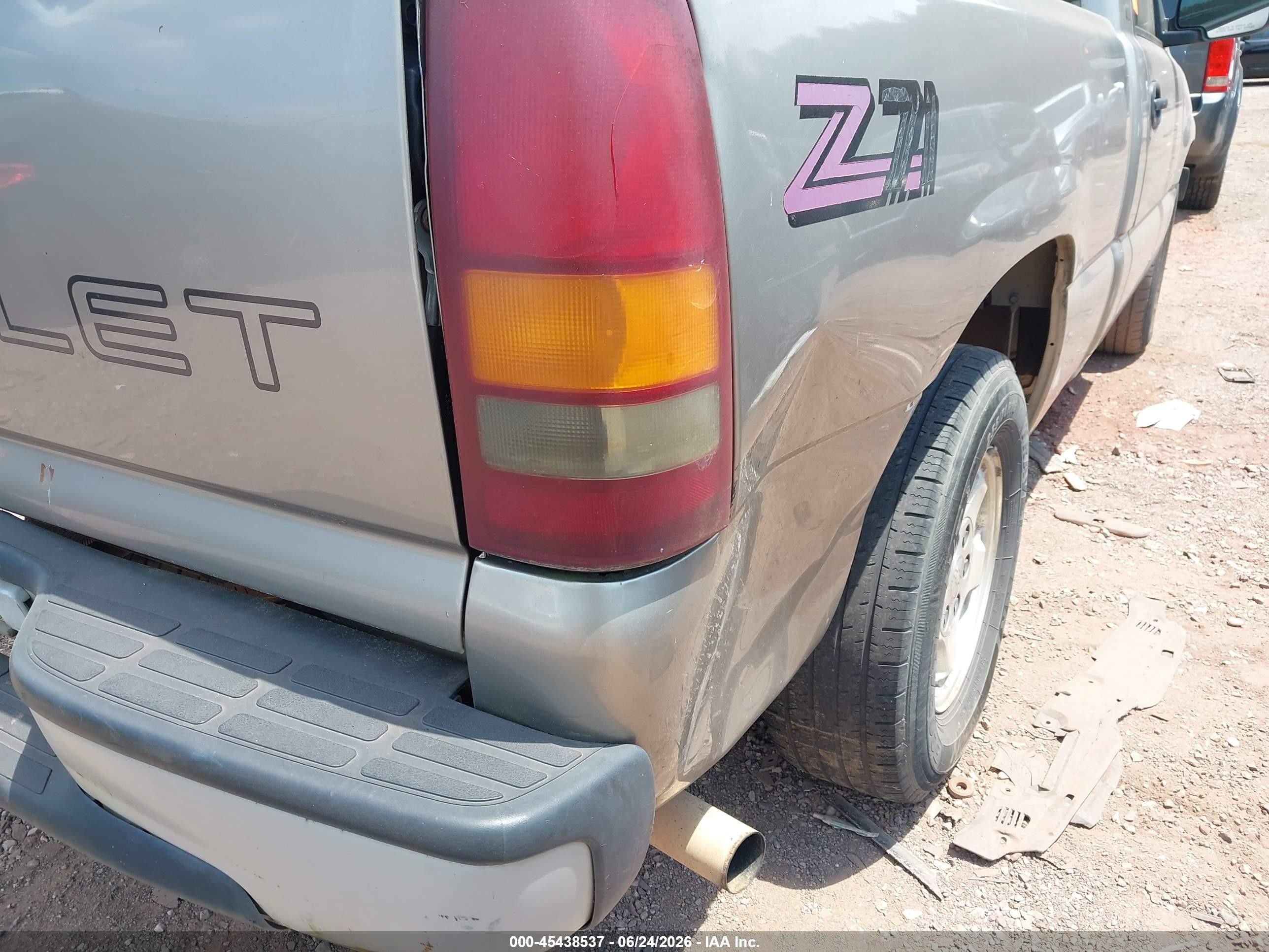 2001 Chevrolet Silverado 1500   Tan vin: 1GCEC14W11Z107217