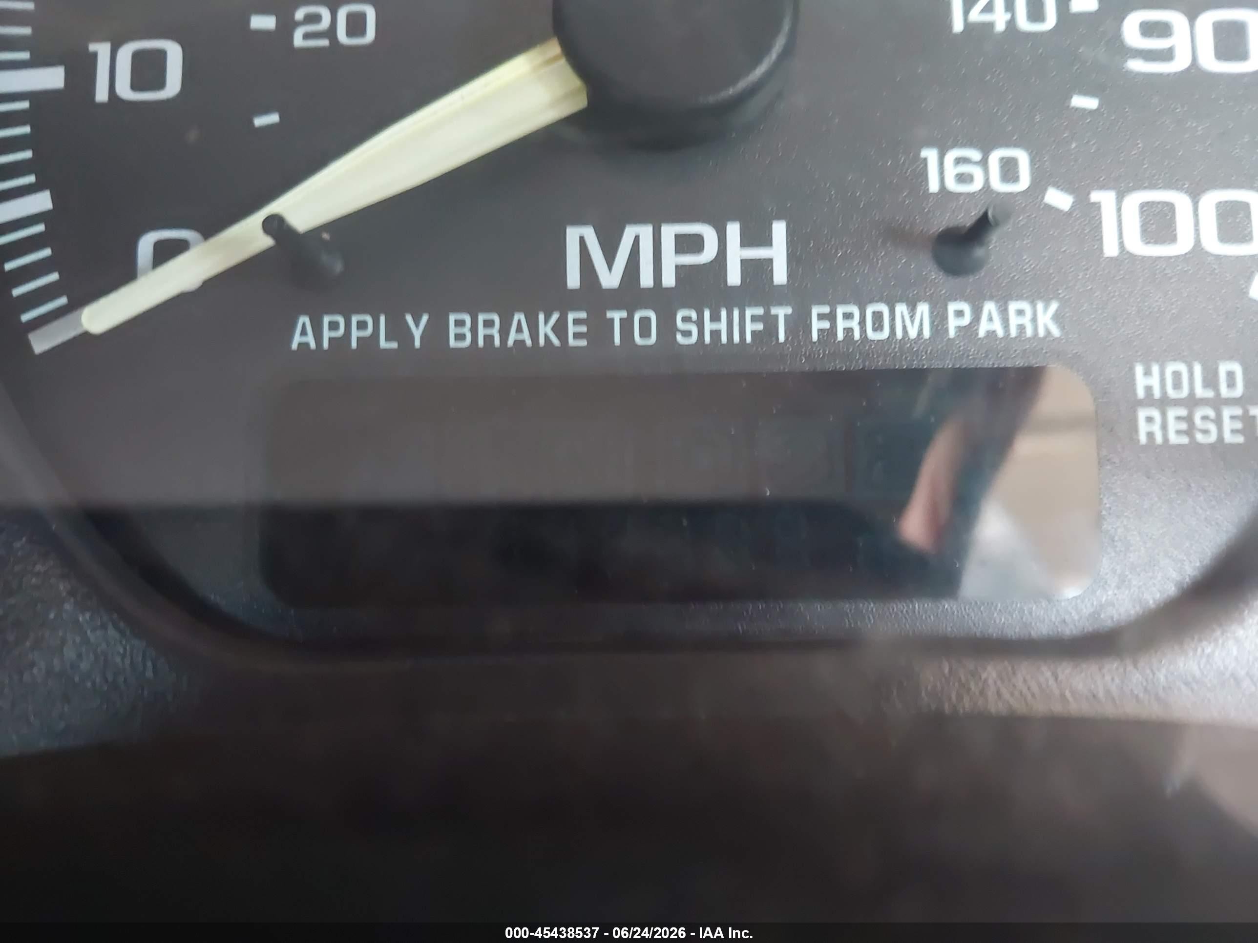 2001 Chevrolet Silverado 1500   Tan vin: 1GCEC14W11Z107217