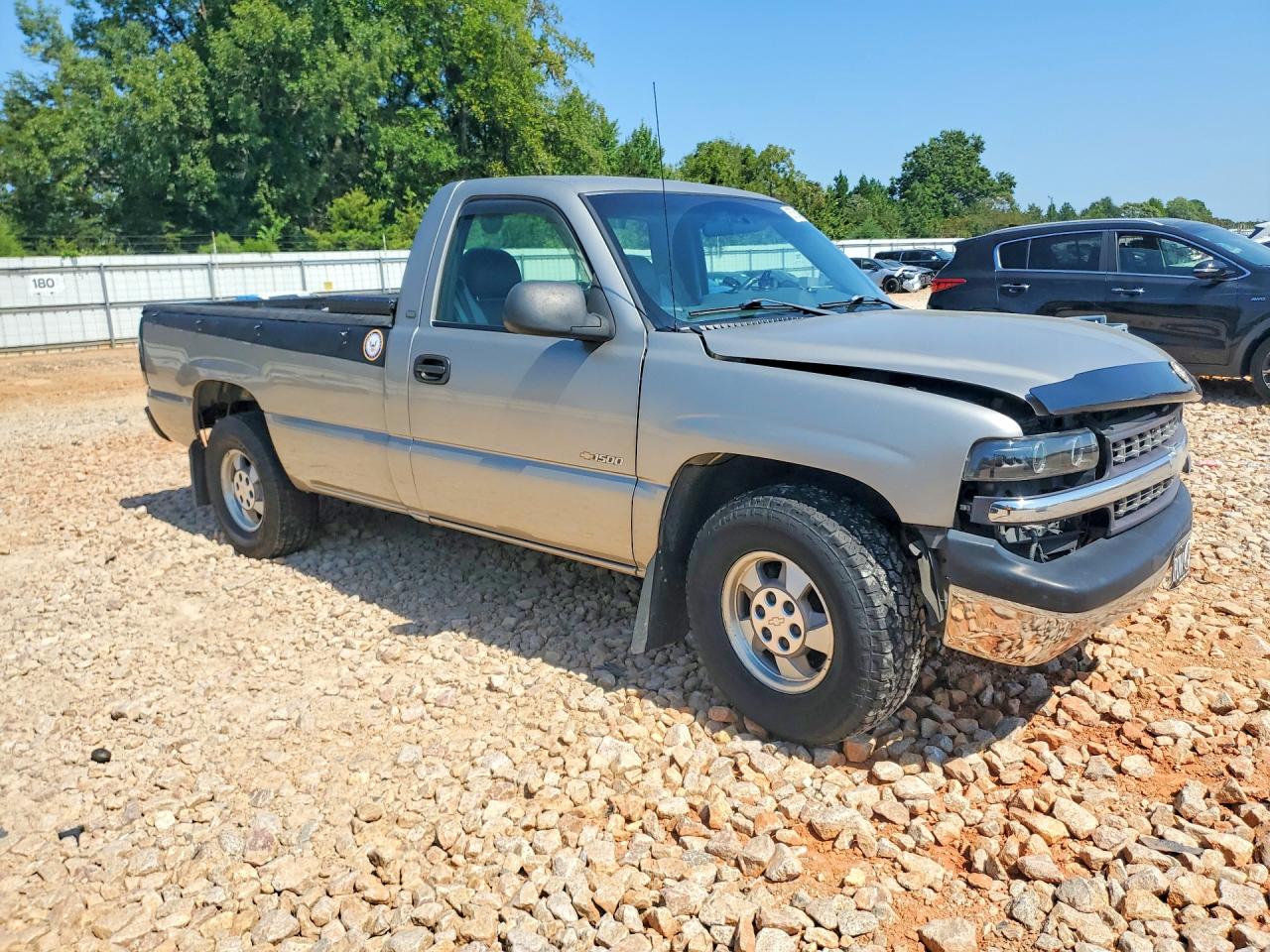 2002 Chevrolet Silverado C1500 Gold vin: 1GCEC14W12Z188172