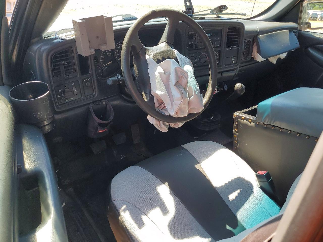 2002 Chevrolet Silverado C1500 Gold vin: 1GCEC14W12Z188172