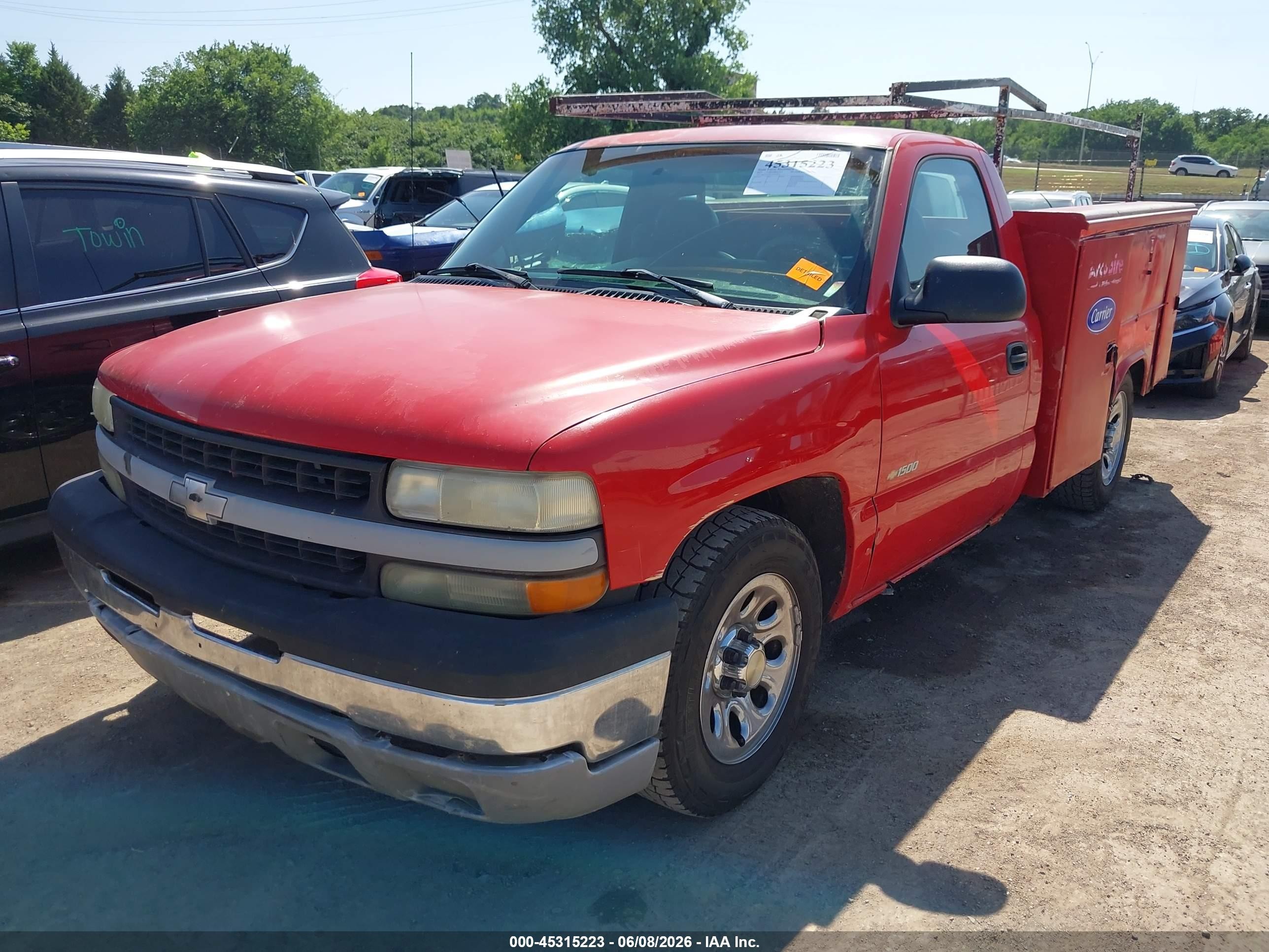 2000 Chevrolet Silverado 1500   Red vin: 1GCEC14W1YE118333