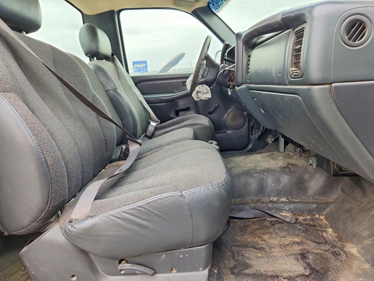 2001 Chevrolet Silverado C1500 White vin: 1GCEC14W21Z117349