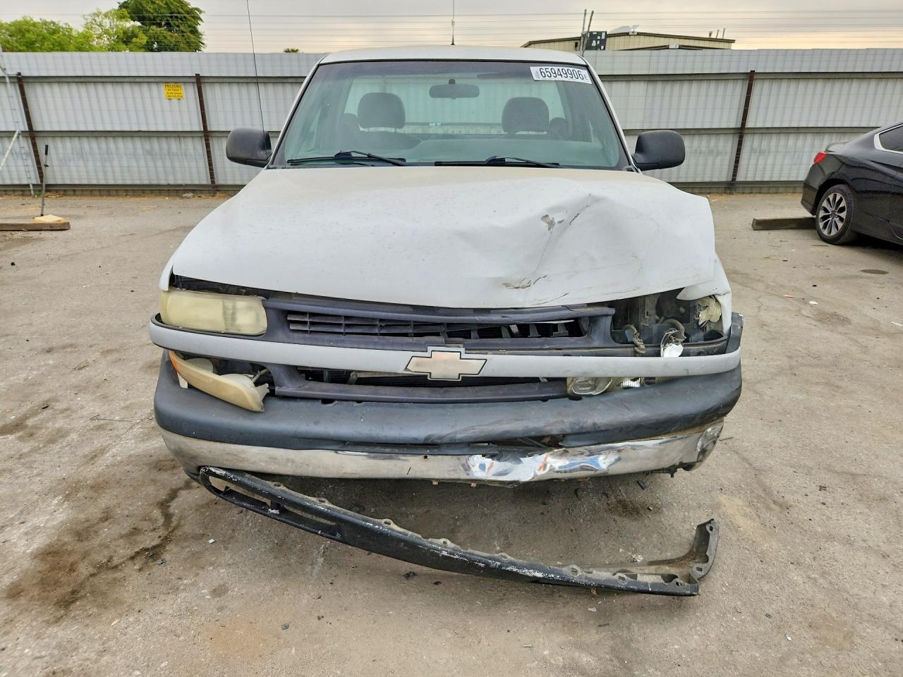 2001 Chevrolet Silverado C1500 White vin: 1GCEC14W21Z117349