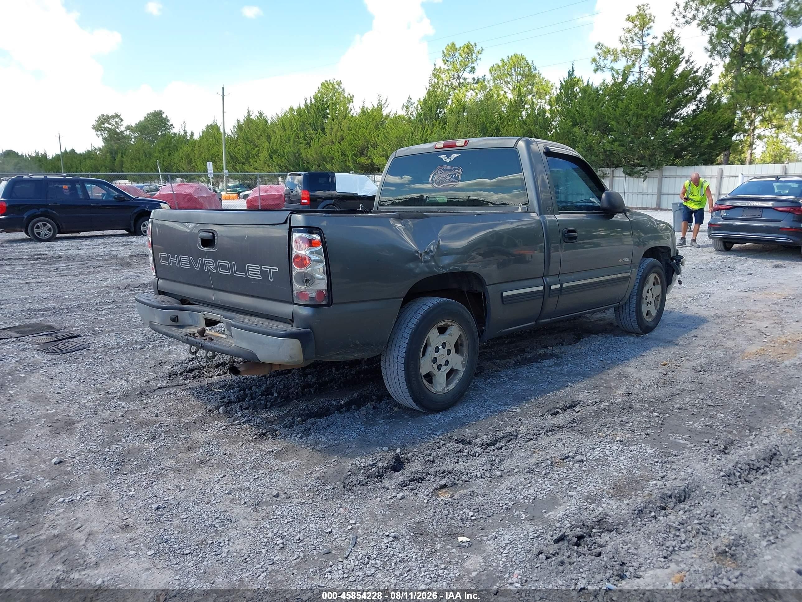 2002 Chevrolet Silverado 1500   Gray vin: 1GCEC14W22Z201236