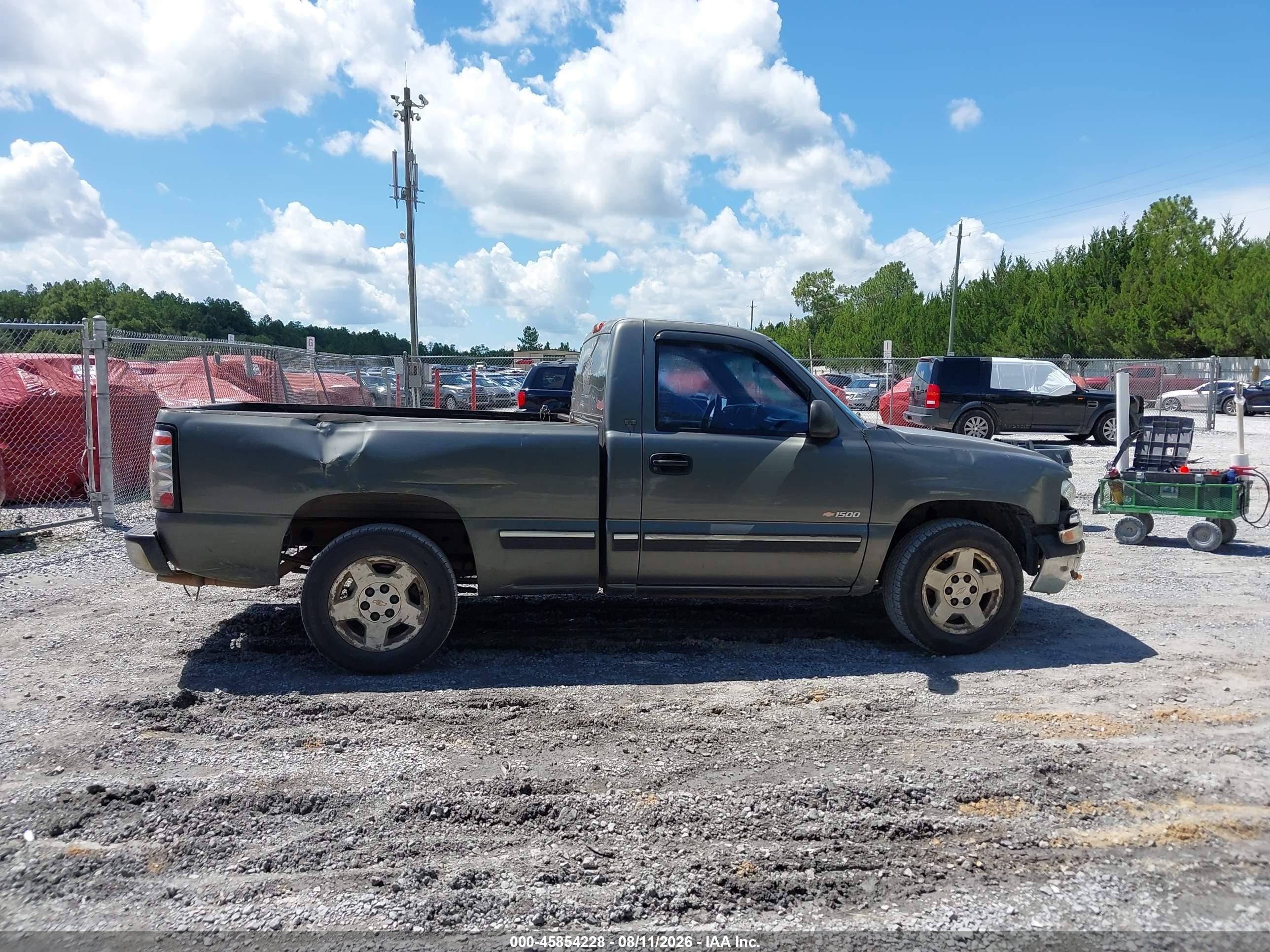 2002 Chevrolet Silverado 1500   Gray vin: 1GCEC14W22Z201236