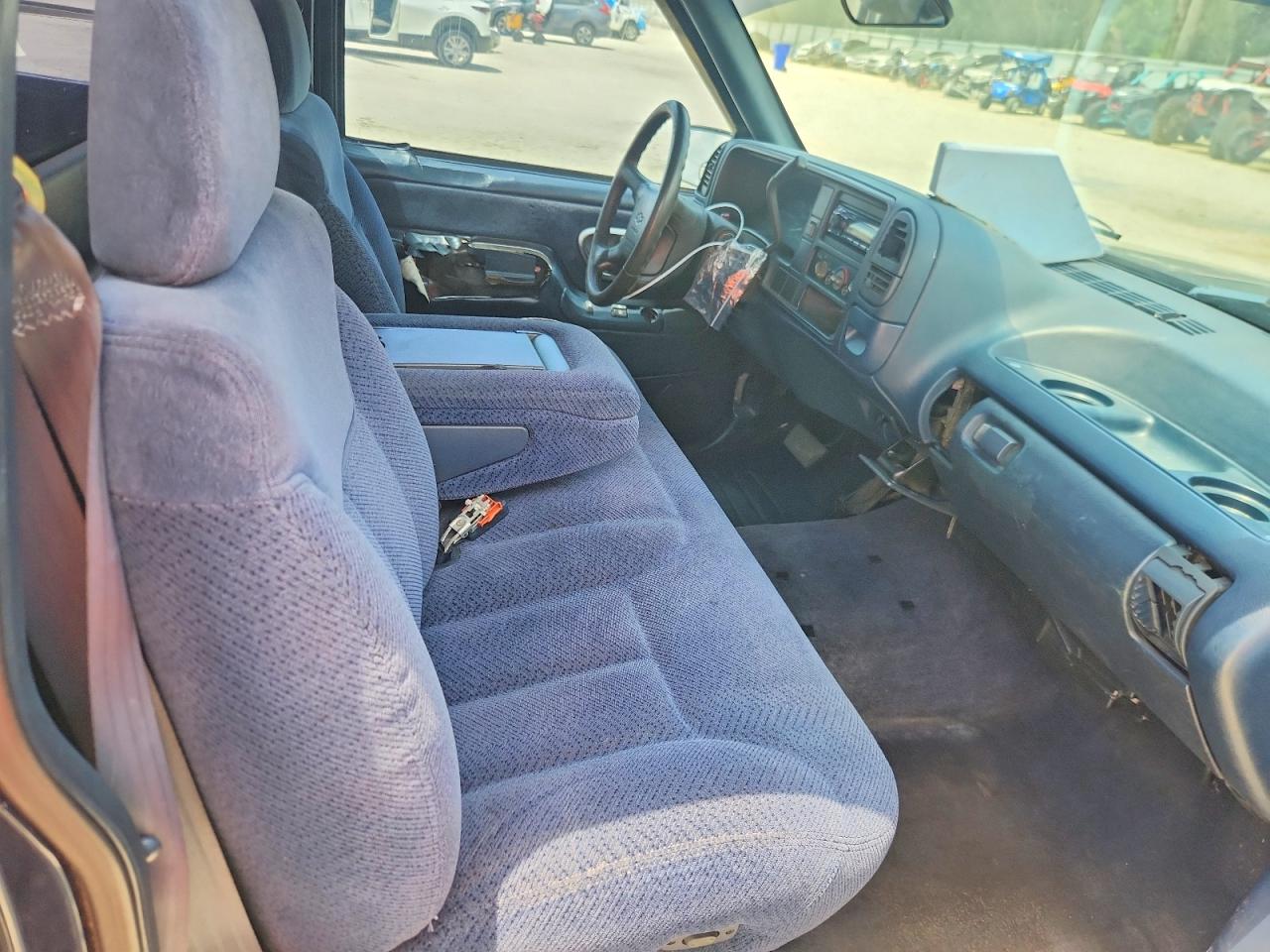 1996 Chevrolet Gmt-400 C1500 Blue vin: 1GCEC14W2TZ132128