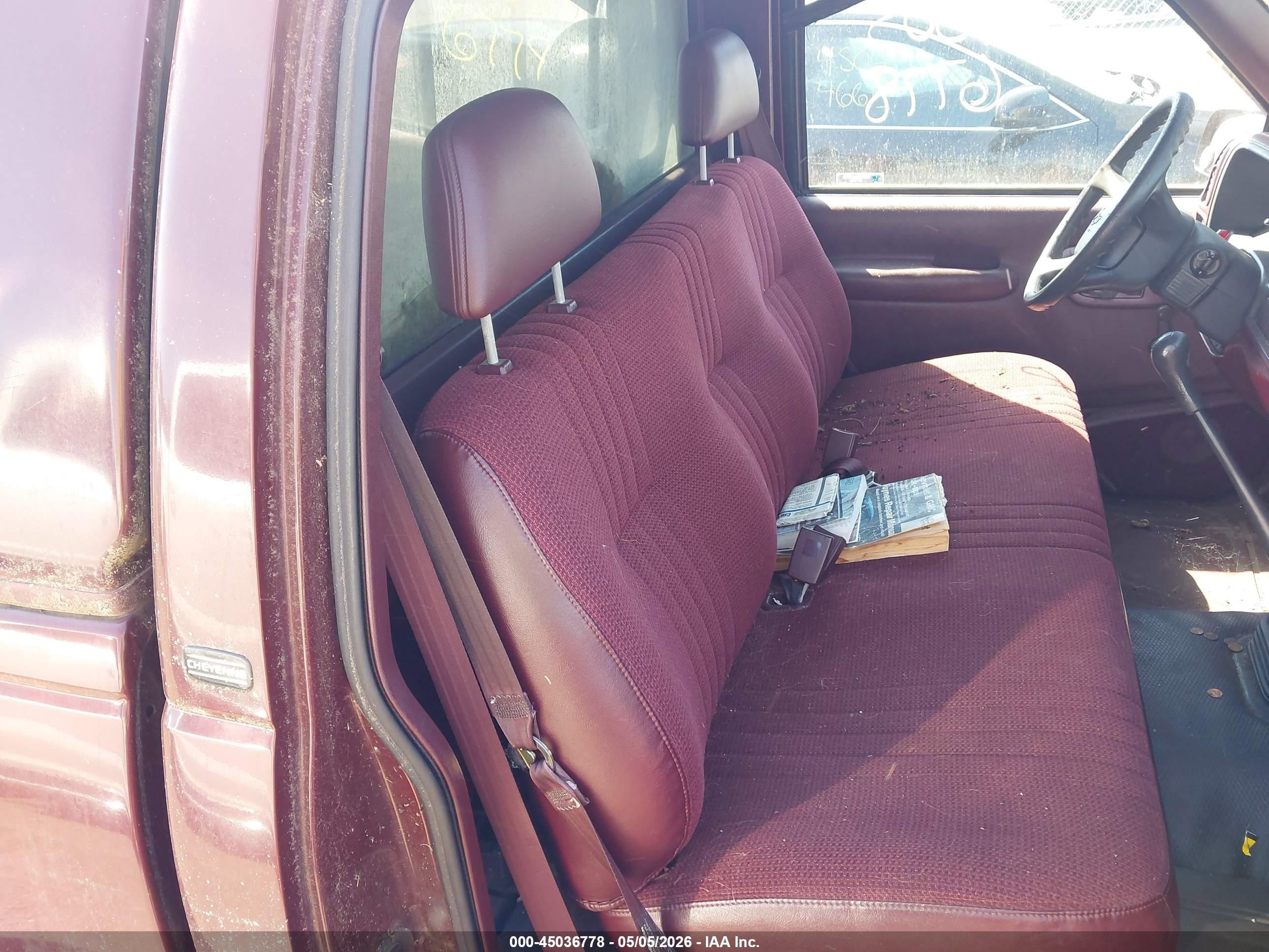 1998 Chevrolet C1500 Fleetside Maroon vin: 1GCEC14W2WZ135065
