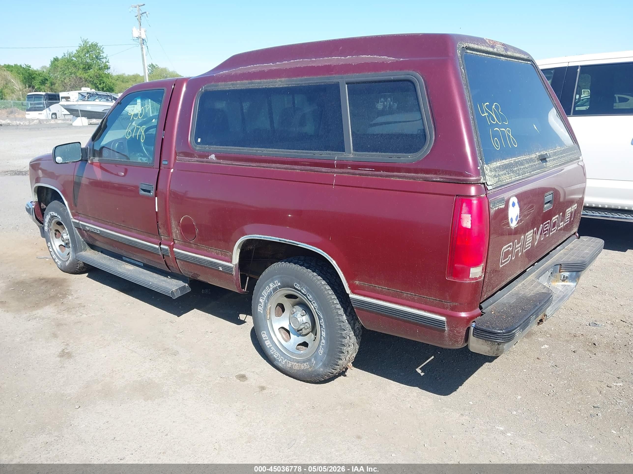 1998 Chevrolet C1500 Fleetside Maroon vin: 1GCEC14W2WZ135065