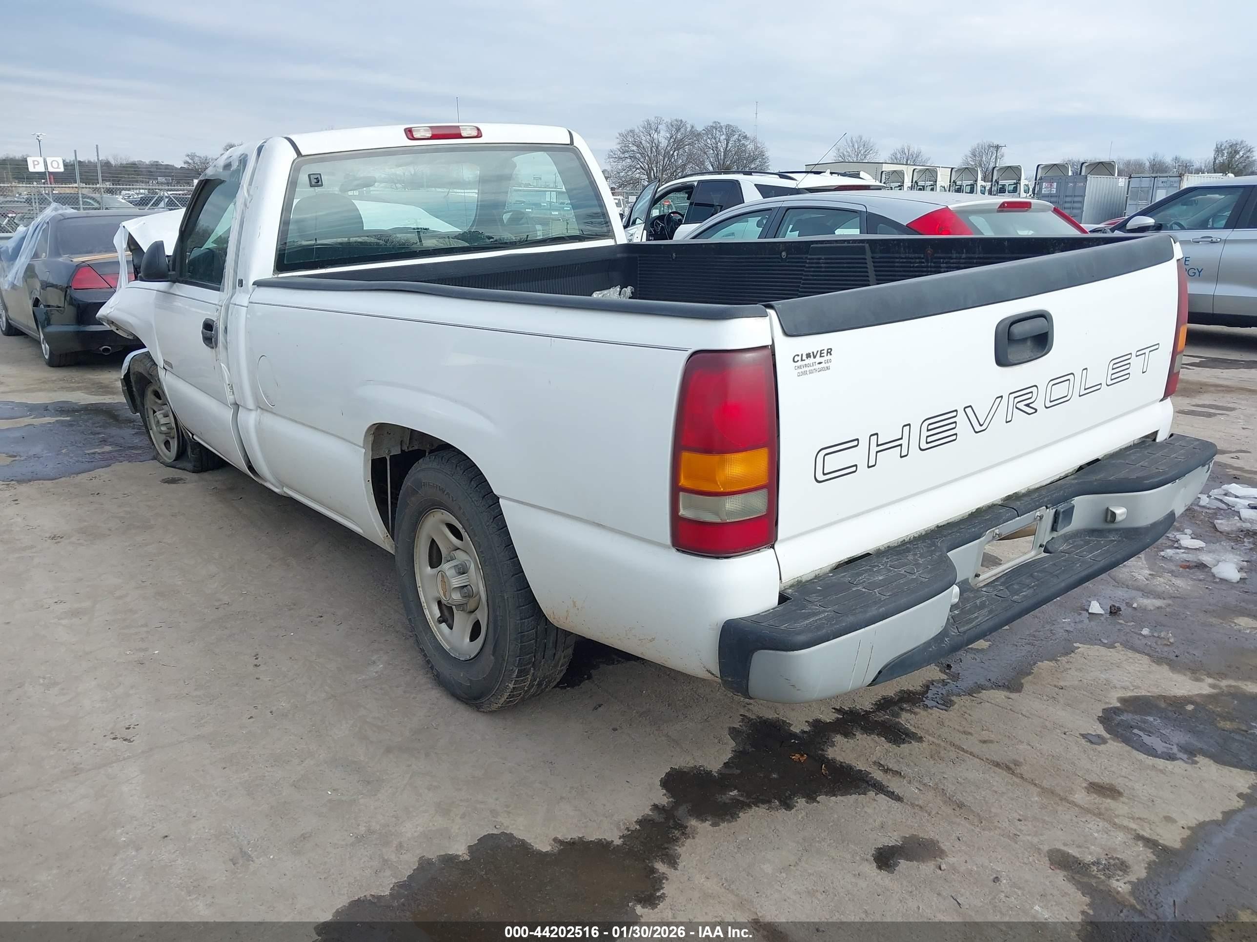 1999 Chevrolet Silverado 1500   White vin: 1GCEC14W2XE212638