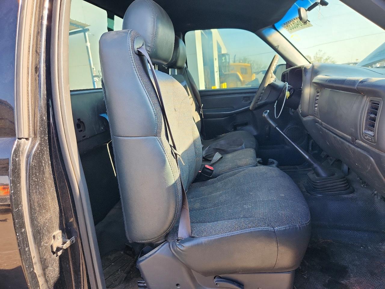 2001 Chevrolet Silverado C1500 Черный vin: 1GCEC14W31Z208713