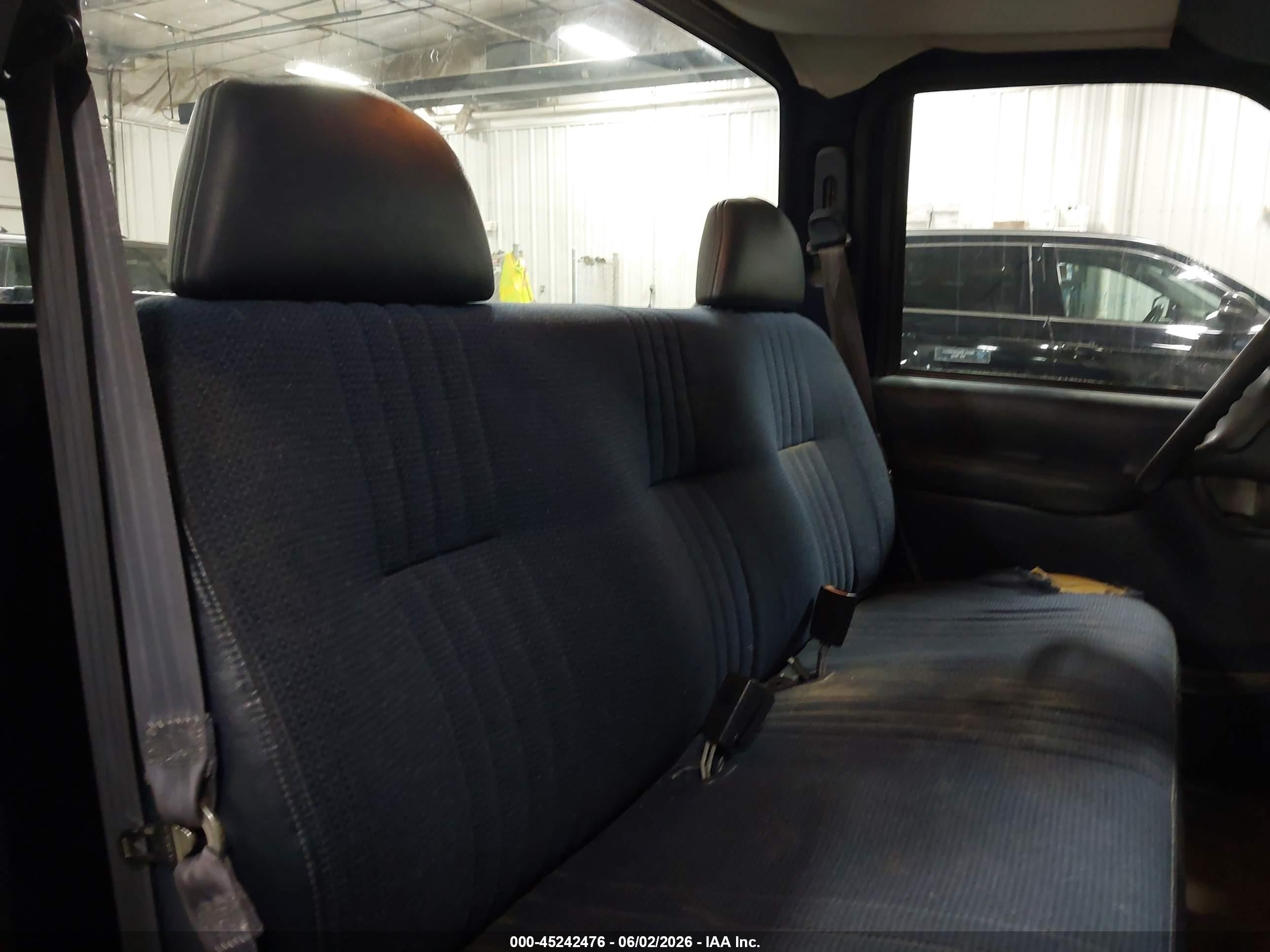 1998 Chevrolet C1500 Fleetside W/t Синий vin: 1GCEC14W3WZ278204