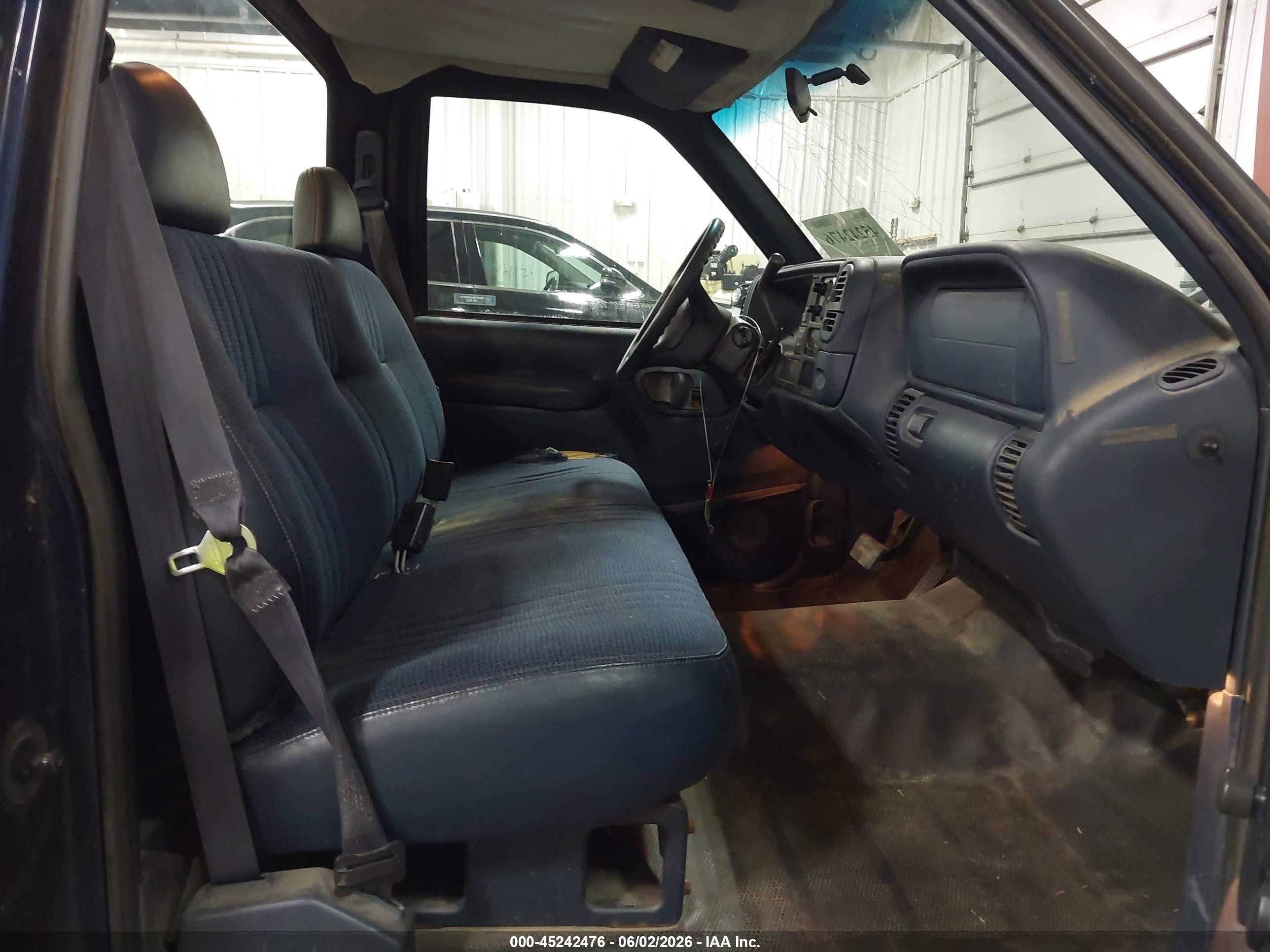 1998 Chevrolet C1500 Fleetside W/t Синий vin: 1GCEC14W3WZ278204