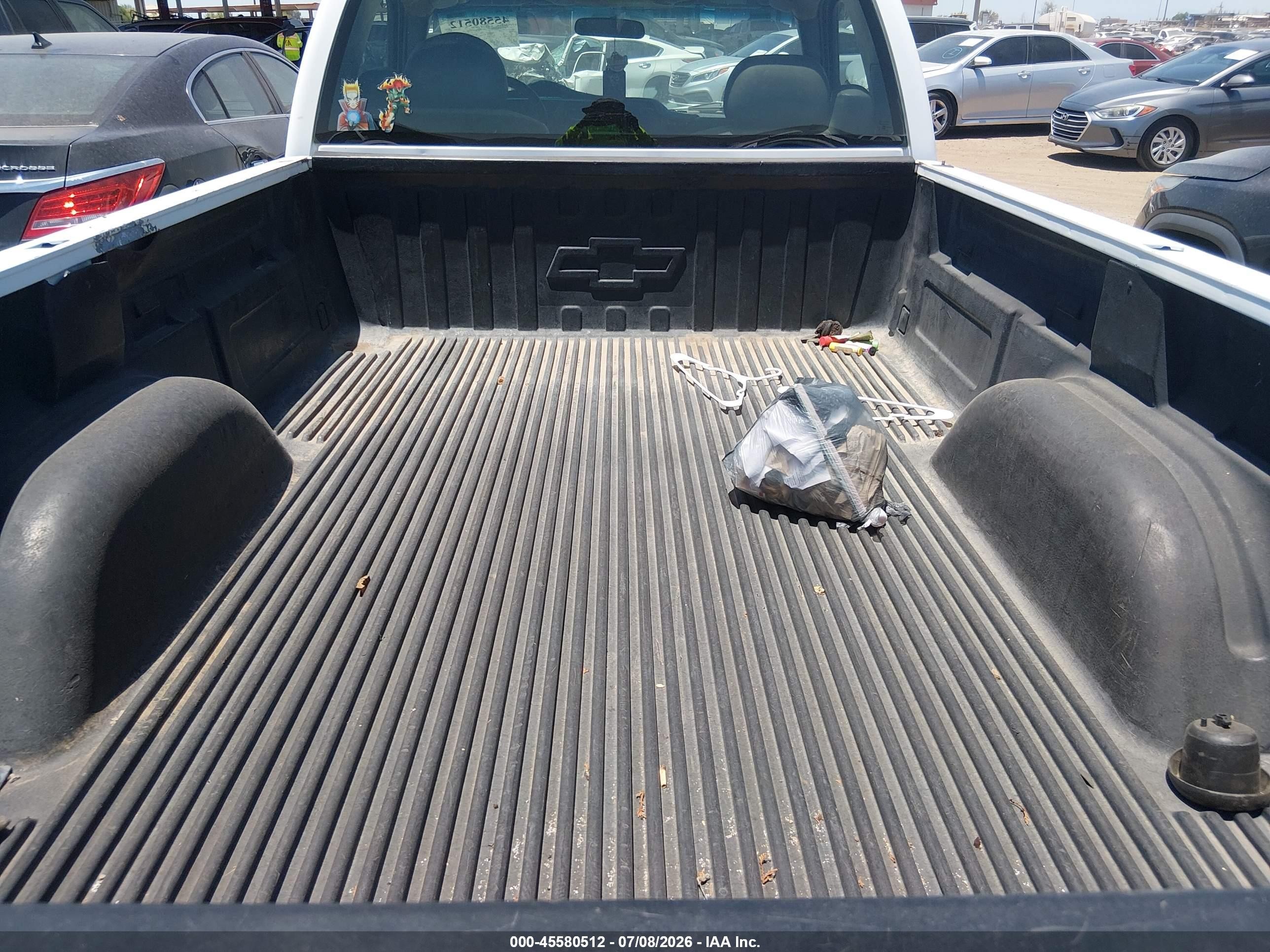 1999 Chevrolet Silverado 1500   White vin: 1GCEC14W3XE227519