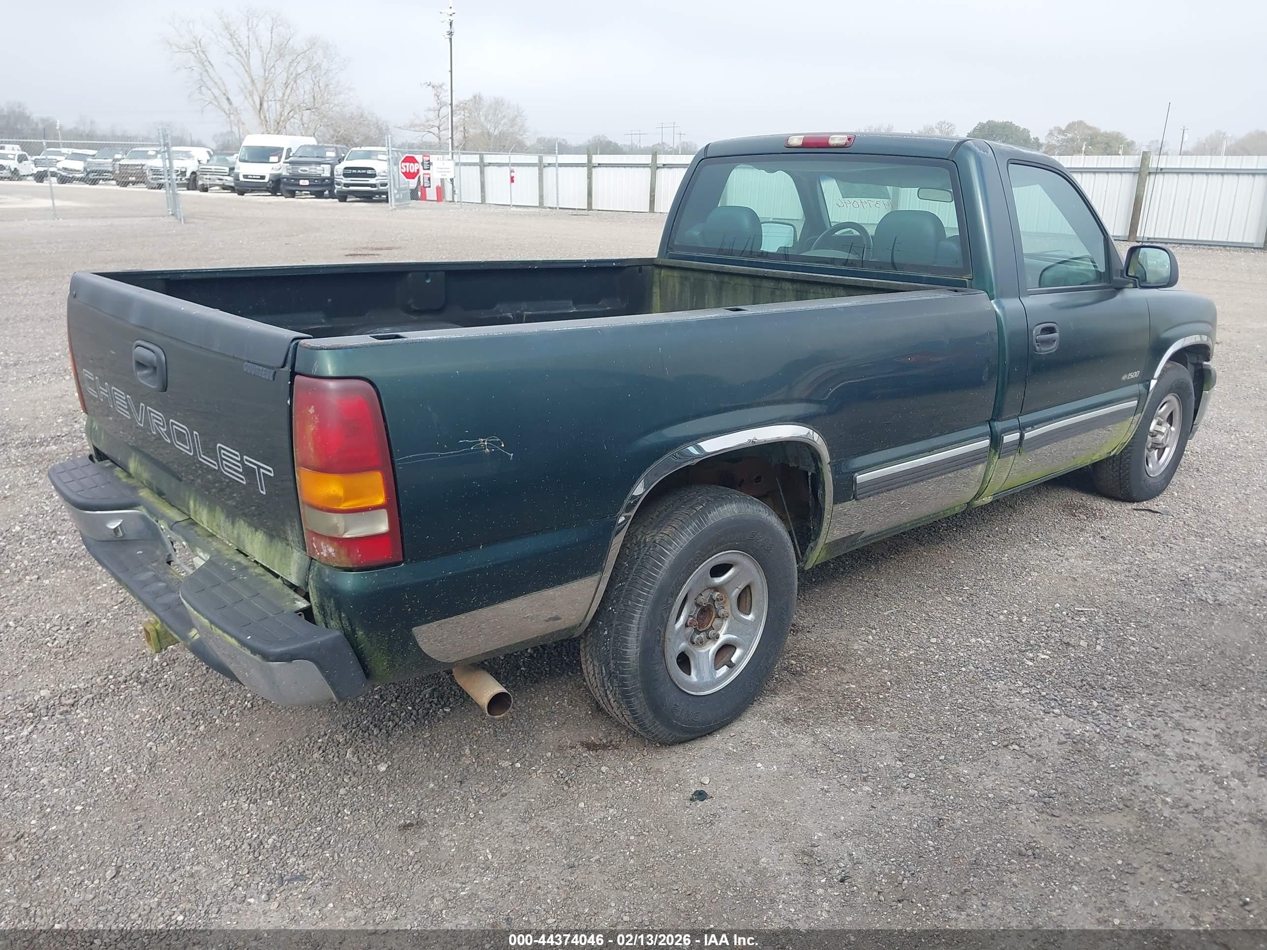 2001 Chevrolet Silverado 1500   Green vin: 1GCEC14W41Z276485