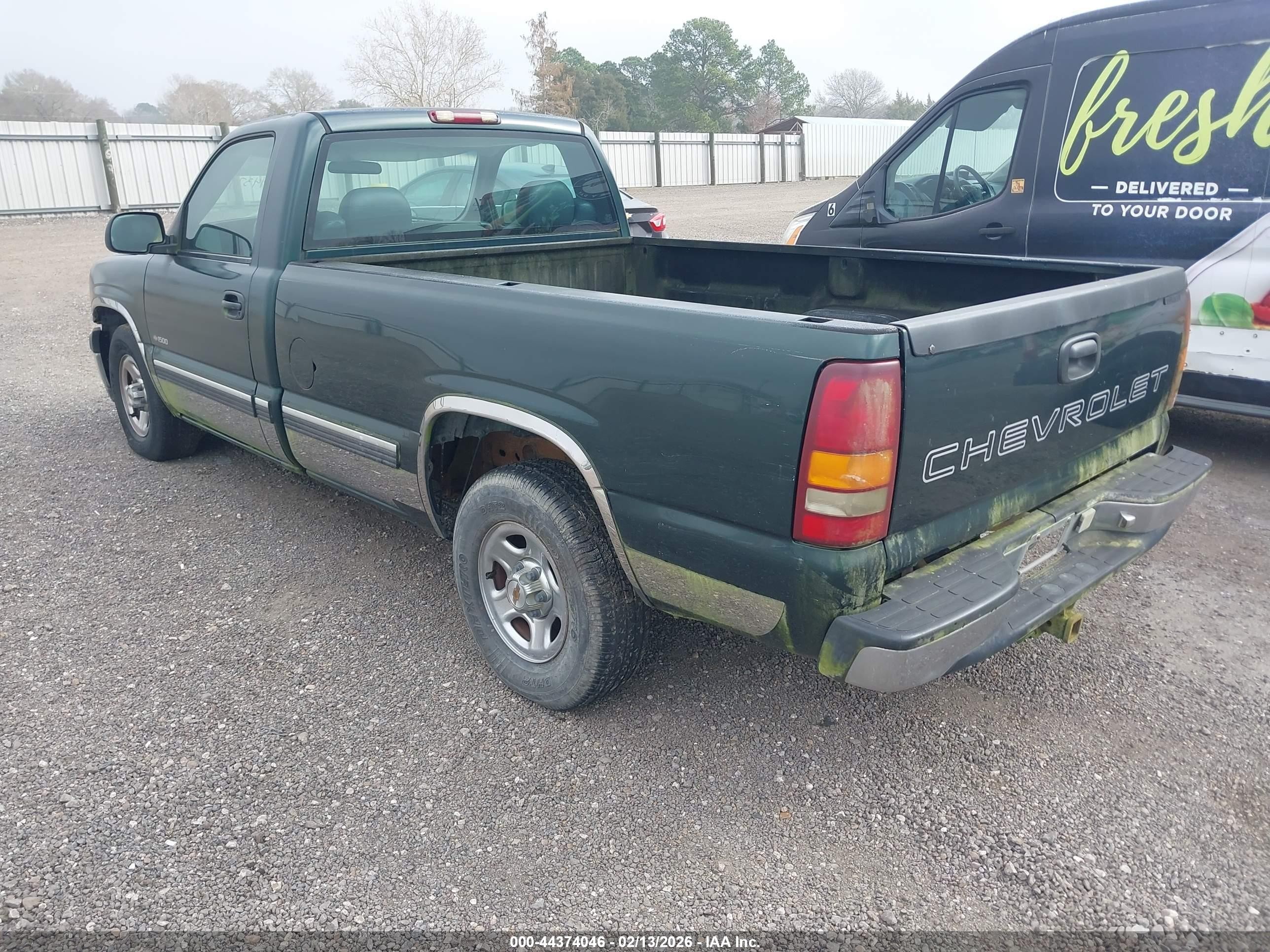 2001 Chevrolet Silverado 1500   Green vin: 1GCEC14W41Z276485