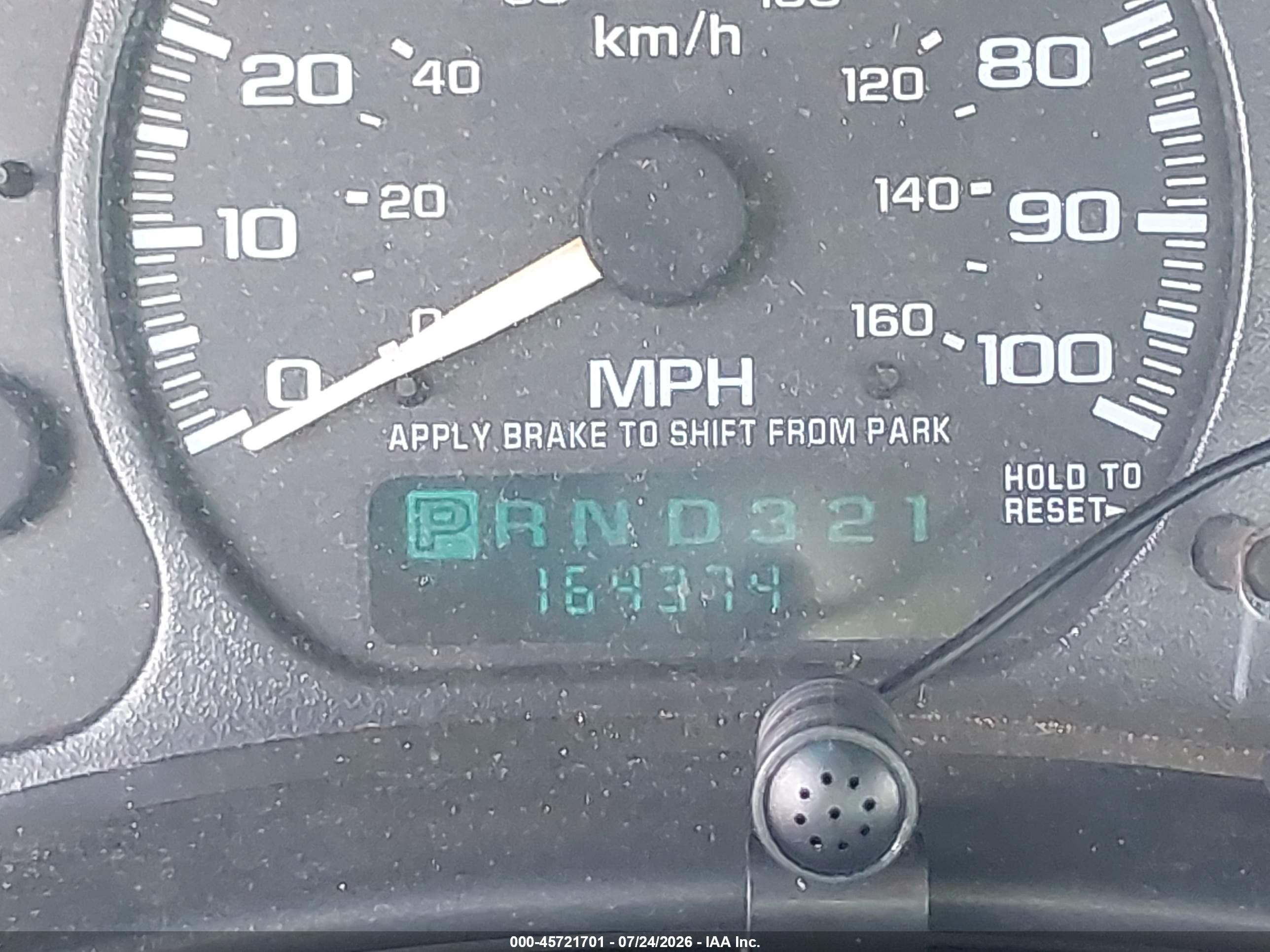 2002 Chevrolet Silverado 1500   Gold vin: 1GCEC14W42Z105169