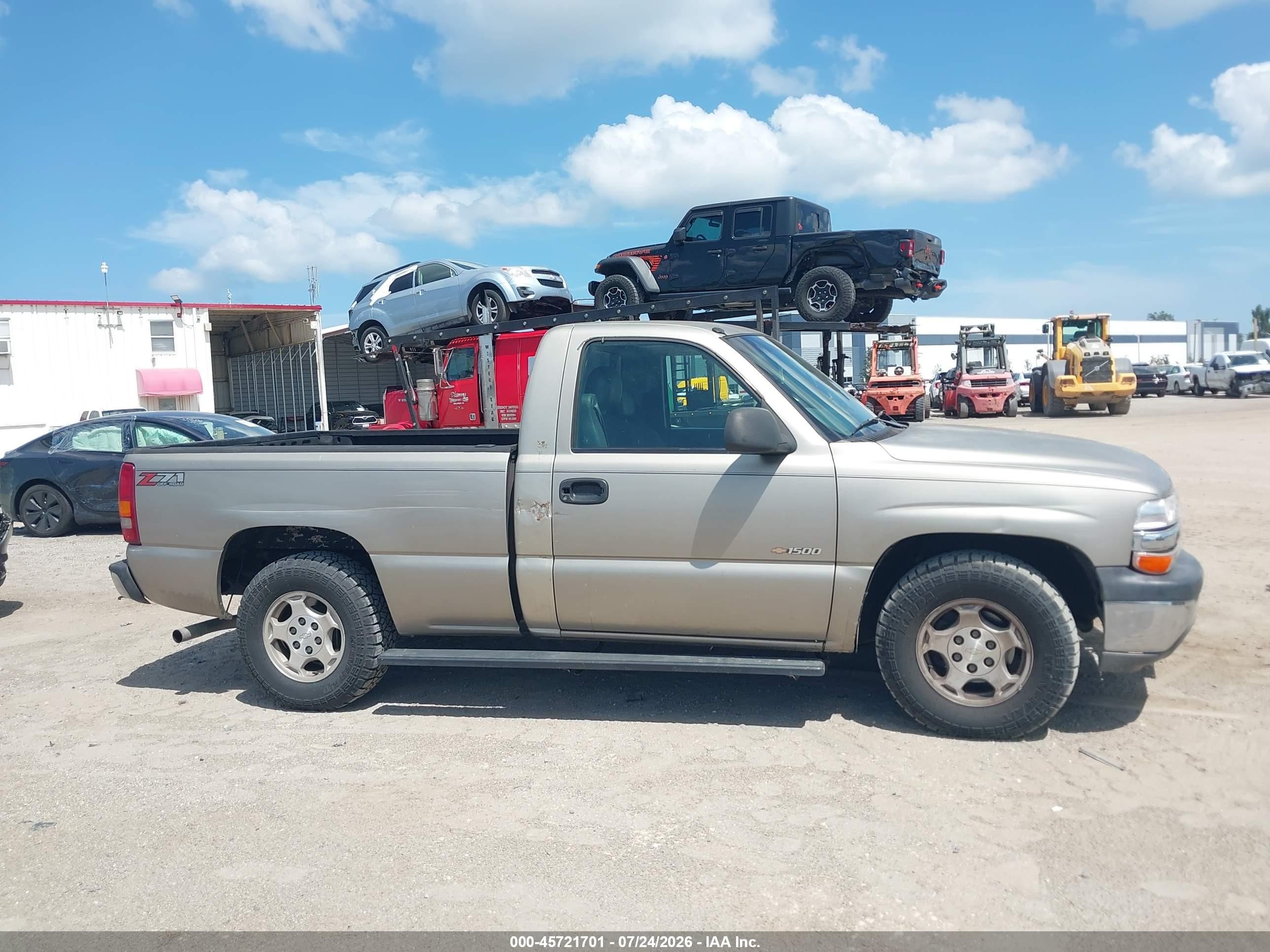 2002 Chevrolet Silverado 1500   Gold vin: 1GCEC14W42Z105169
