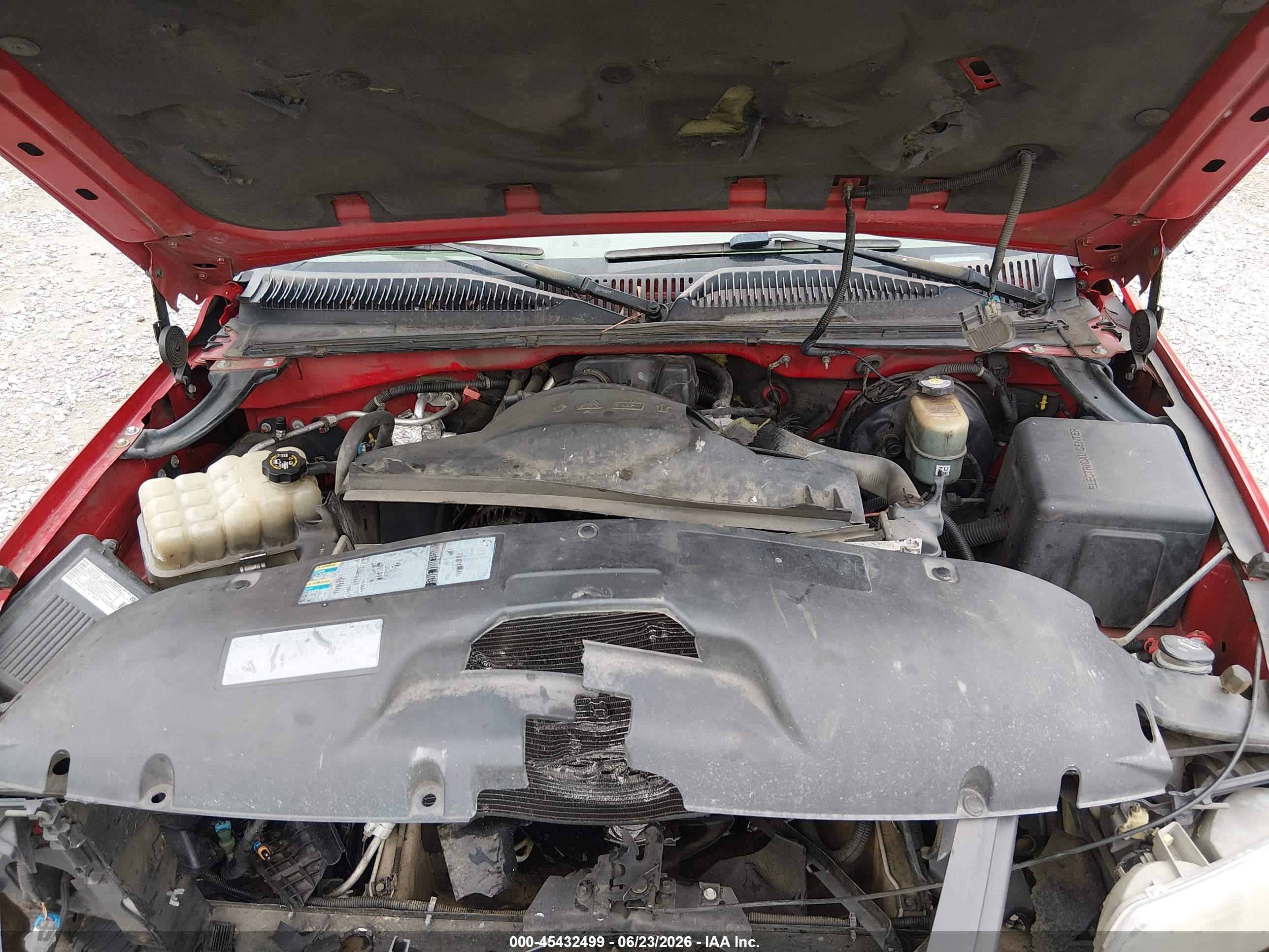 2002 Chevrolet Silverado 1500   Red vin: 1GCEC14W42Z183743