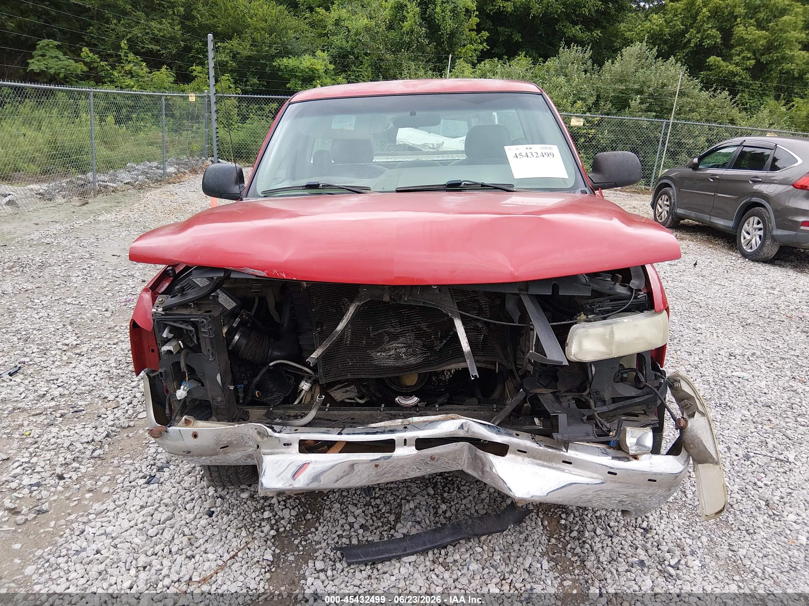 2002 Chevrolet Silverado 1500   Red vin: 1GCEC14W42Z183743