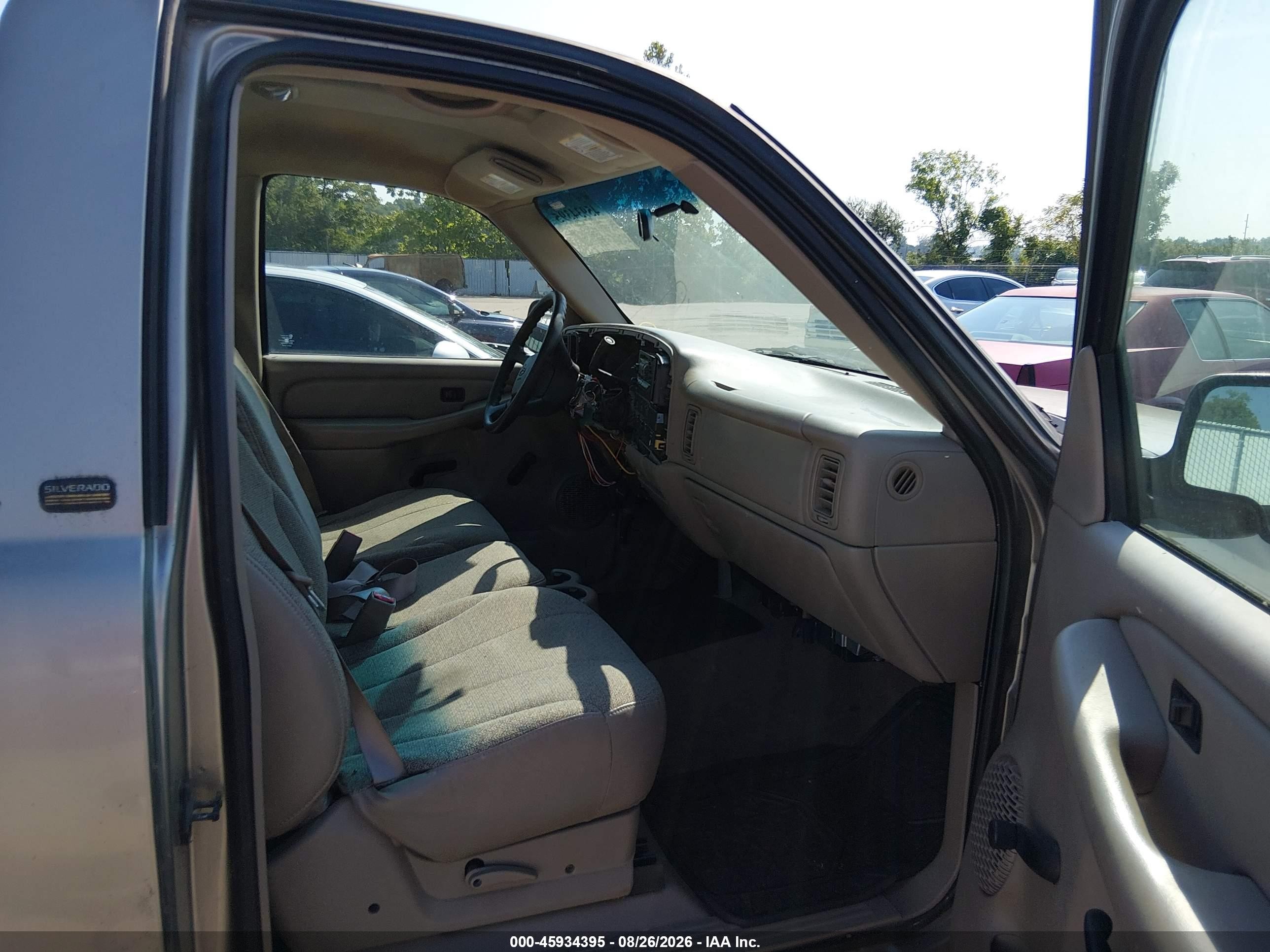 2002 Chevrolet Silverado 1500   Gold vin: 1GCEC14W42Z209998