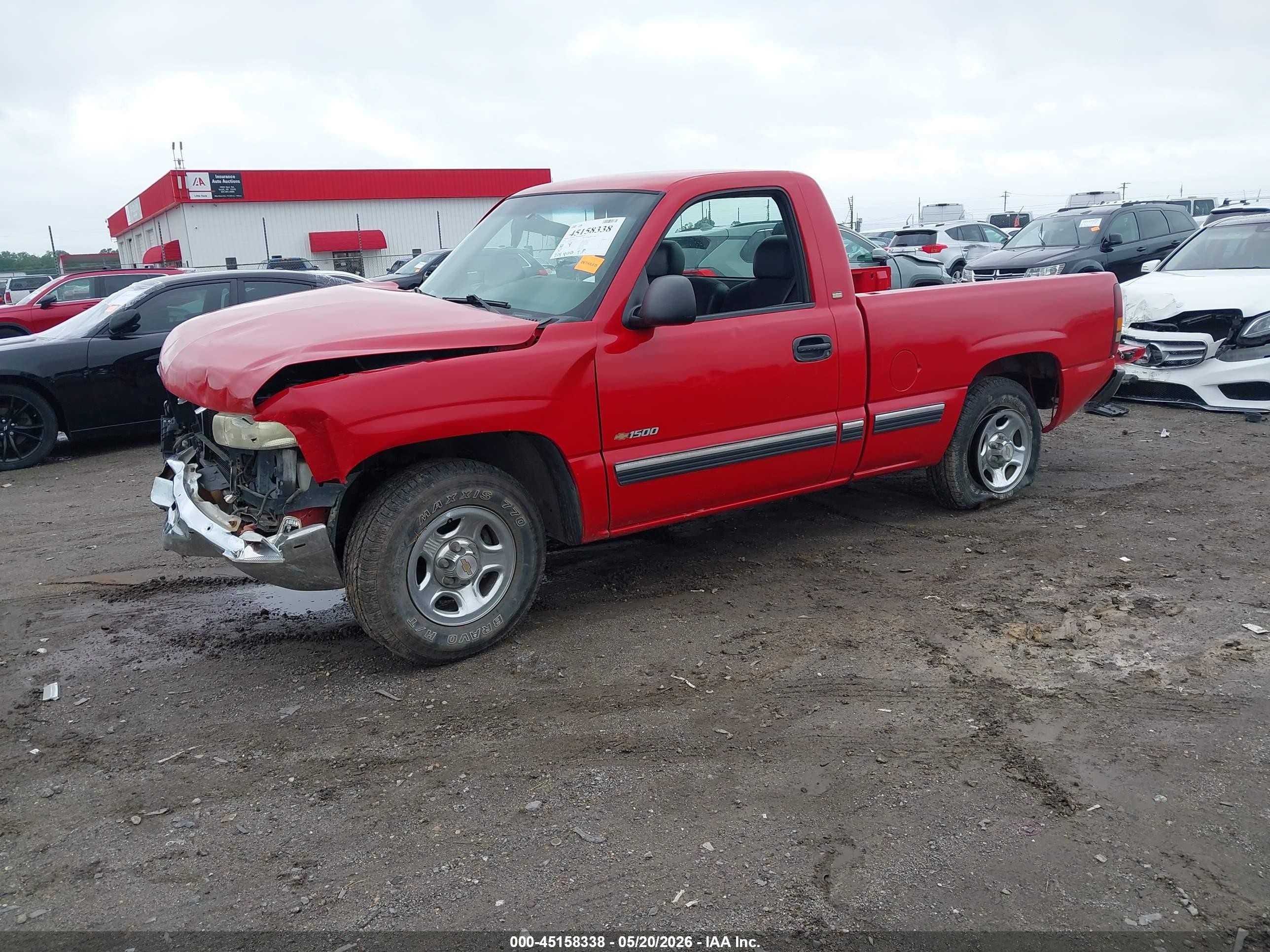 2002 Chevrolet Silverado 1500   Red vin: 1GCEC14W42Z323130