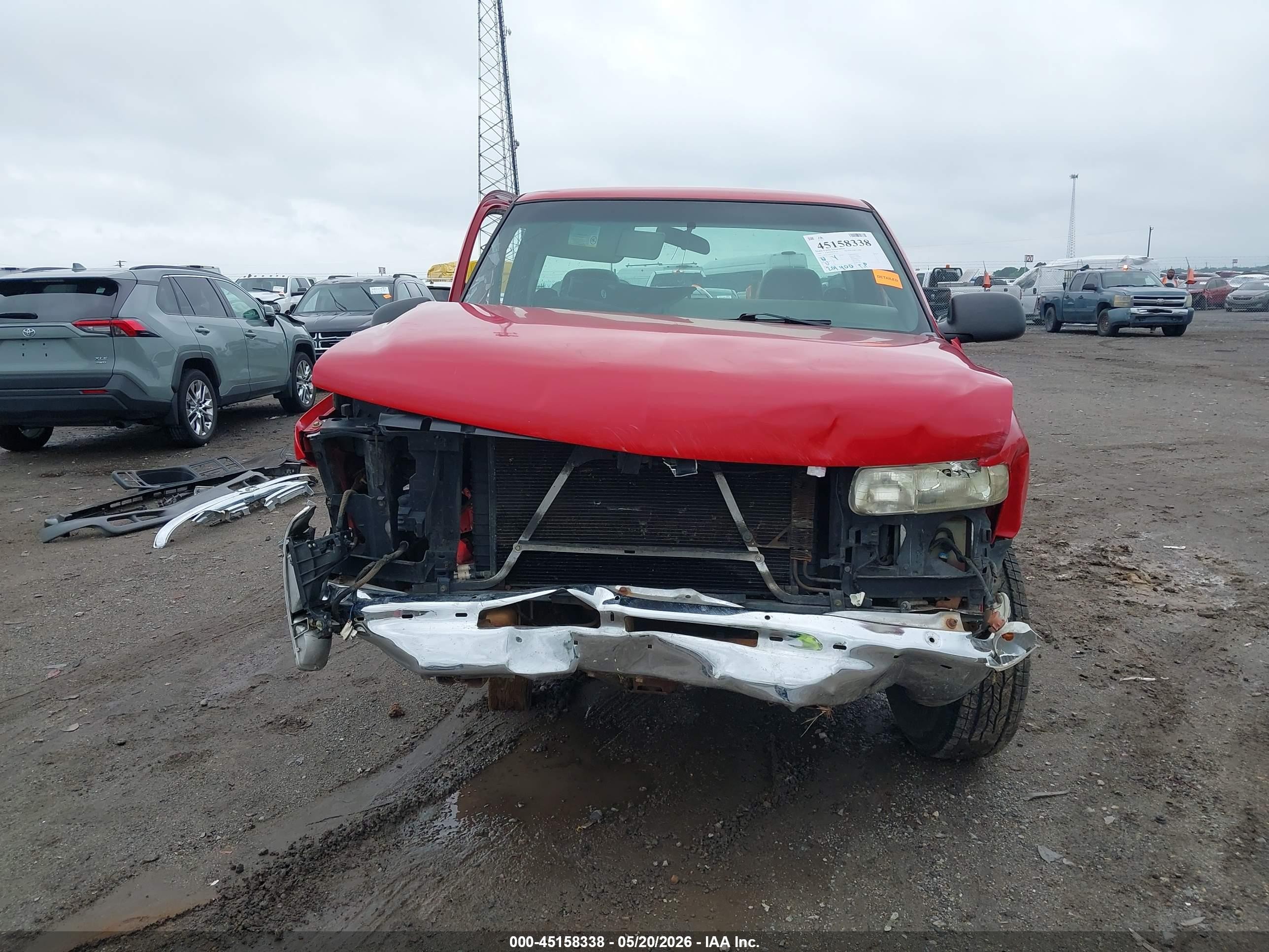 2002 Chevrolet Silverado 1500   Red vin: 1GCEC14W42Z323130