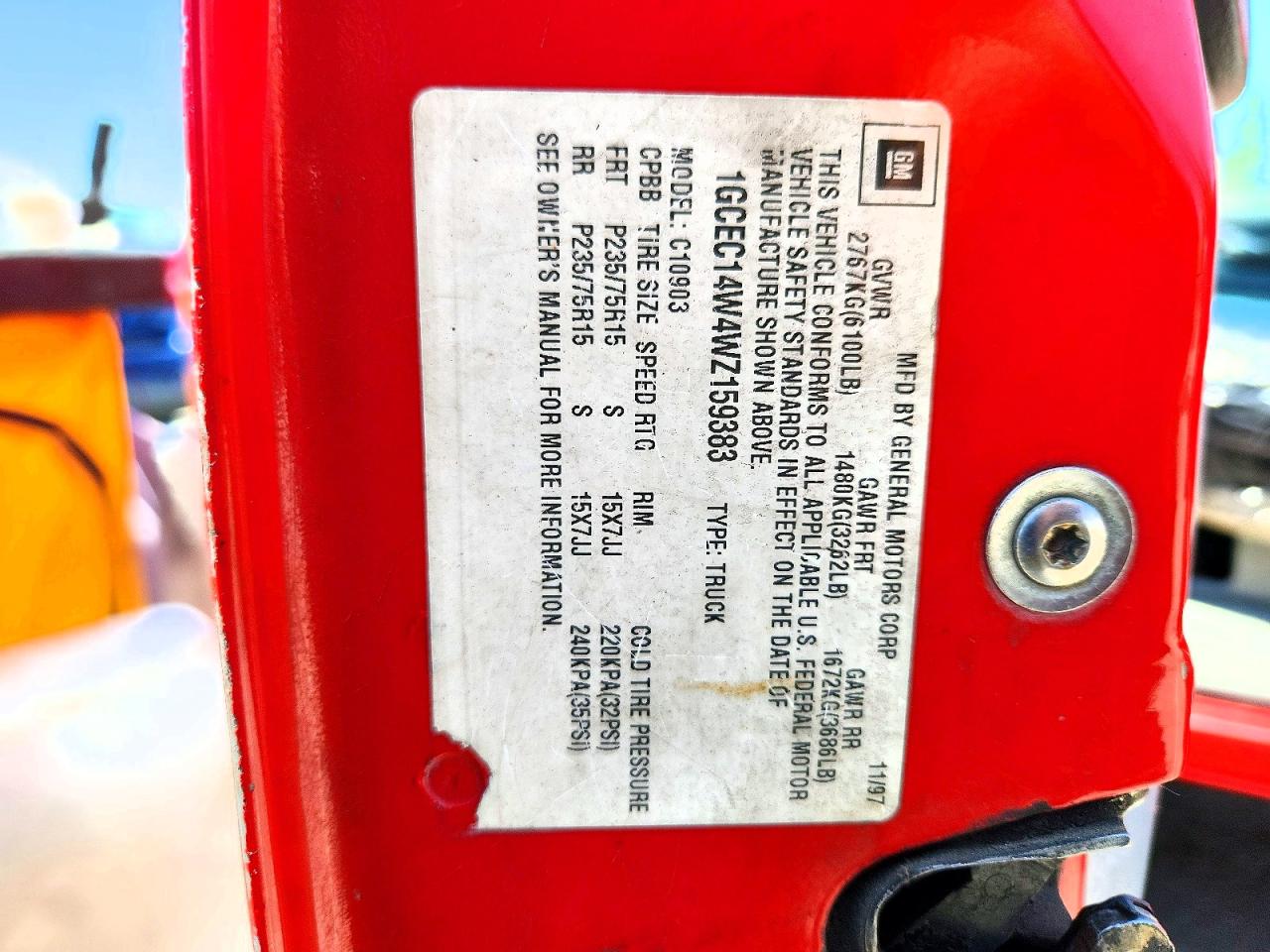 1998 Chevrolet Gmt-400 C1500 Red vin: 1GCEC14W4WZ159383