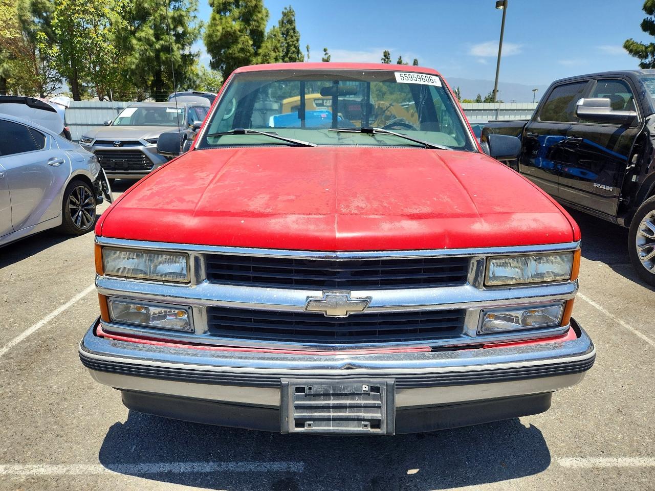 1998 Chevrolet Gmt-400 C1500 Red vin: 1GCEC14W4WZ159383