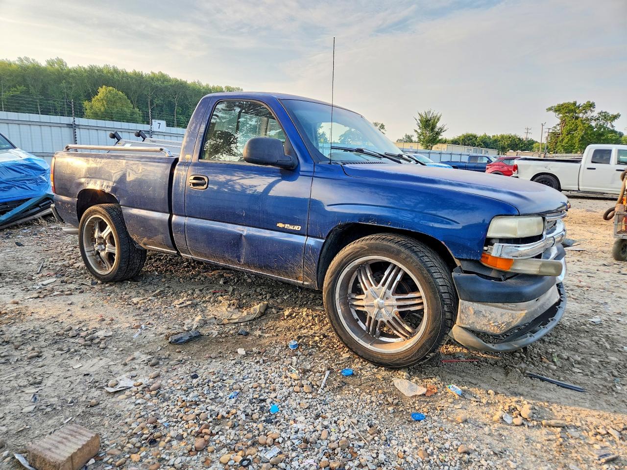 2000 Chevrolet Silverado C1500 Blue vin: 1GCEC14W4YZ257252