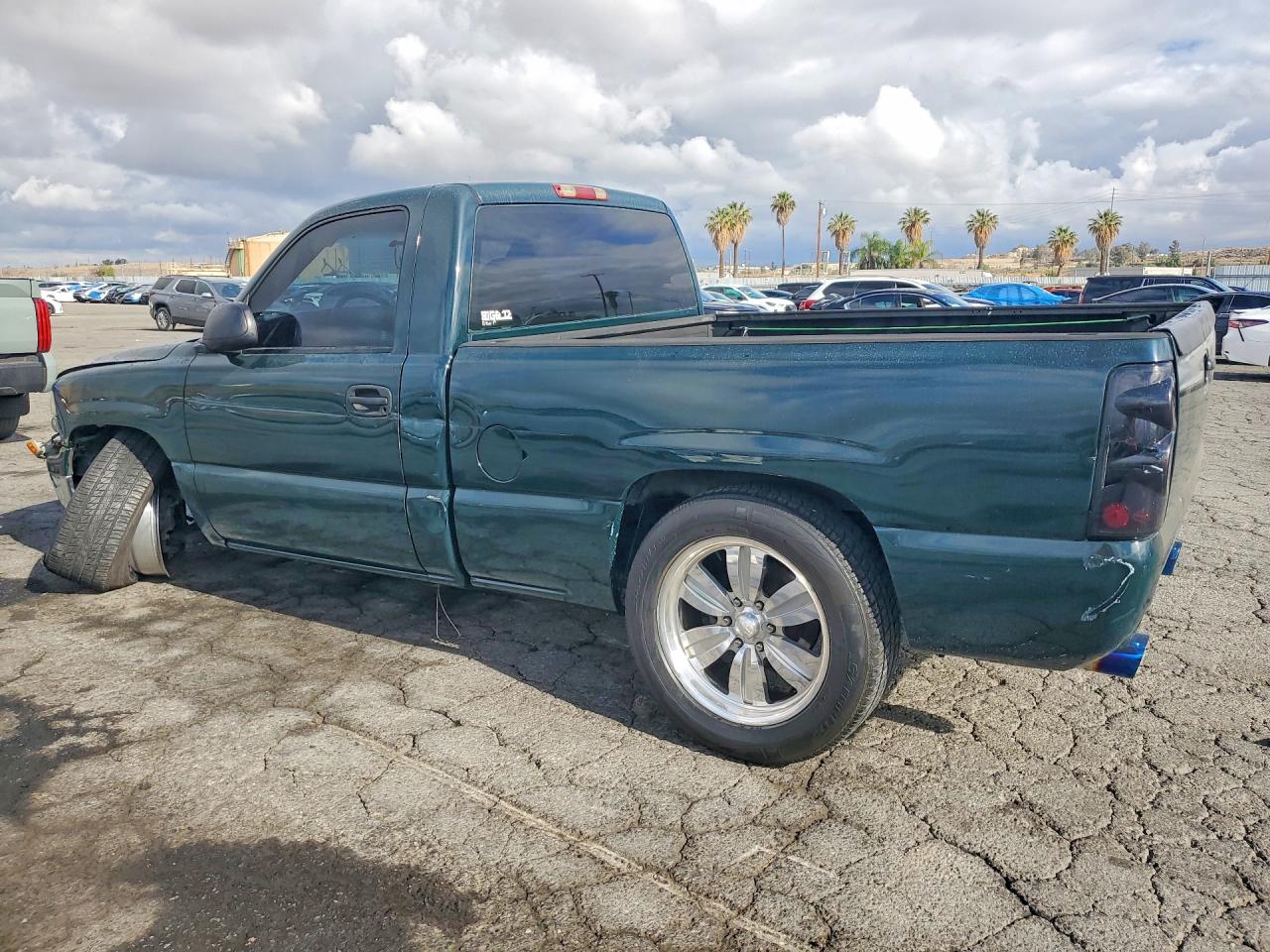 2001 Chev Silverado Green vin: 1GCEC14W51Z219938