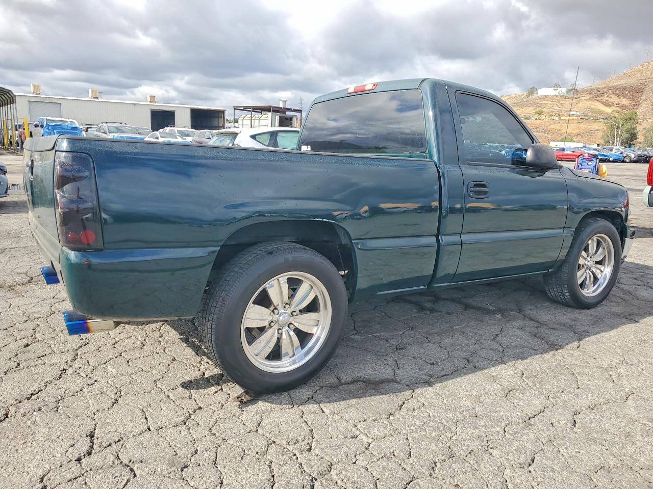 2001 Chev Silverado Green vin: 1GCEC14W51Z219938