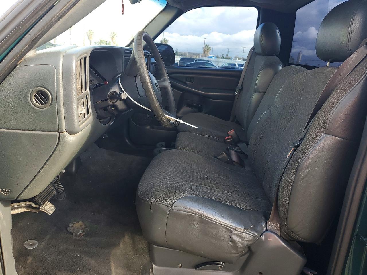2001 Chev Silverado Green vin: 1GCEC14W51Z219938