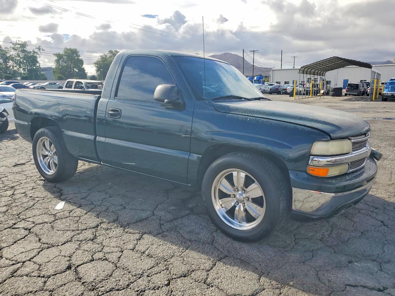 2001 Chev Silverado Green vin: 1GCEC14W51Z219938