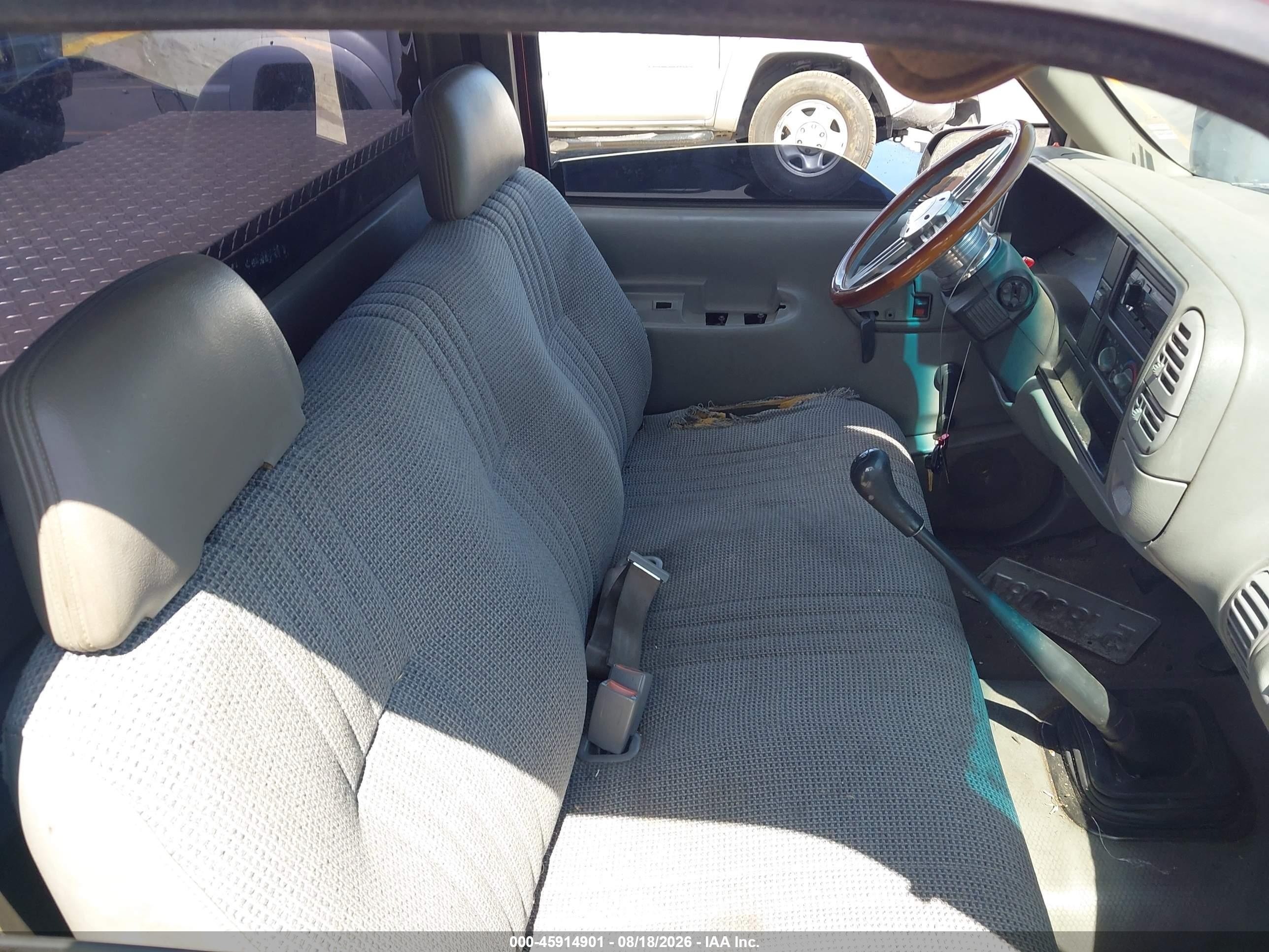 1996 Chevrolet Gmt-400 C1500 Maroon vin: 1GCEC14W5TZ220932