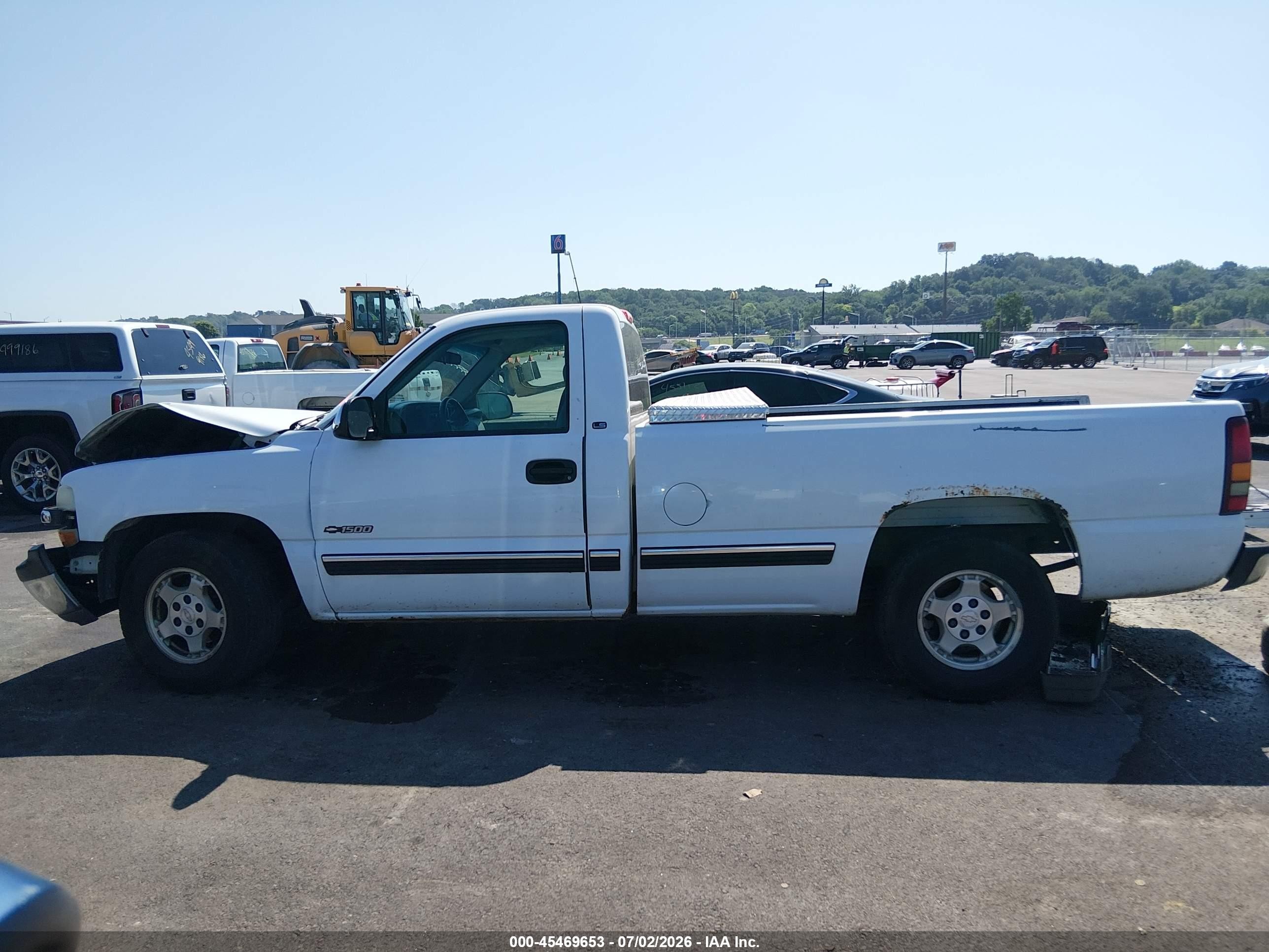1999 Chevrolet Silverado 1500 Ls White vin: 1GCEC14W5XE144304