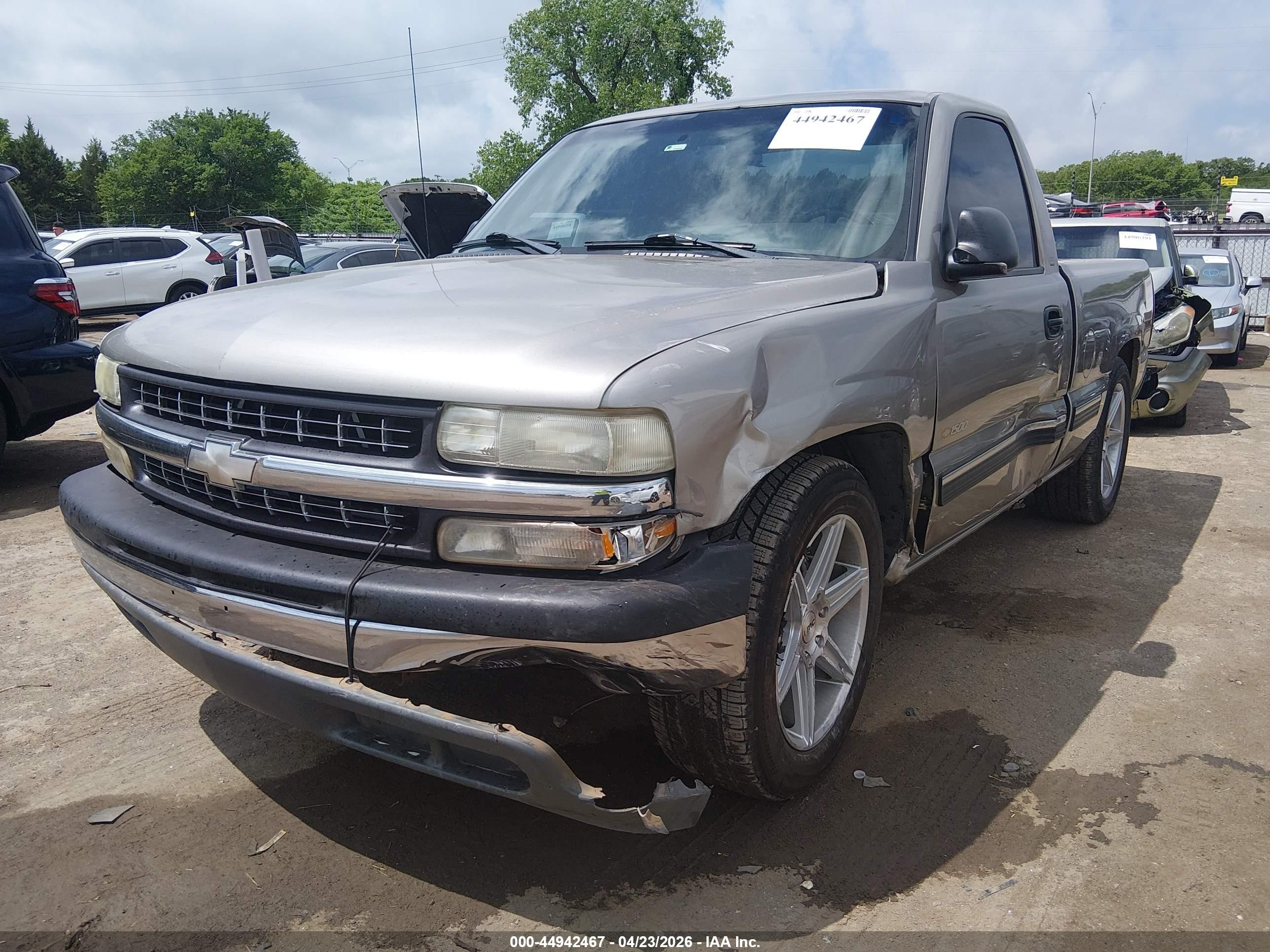 1999 Chevrolet Silverado 1500   Beige vin: 1GCEC14W5XZ145302
