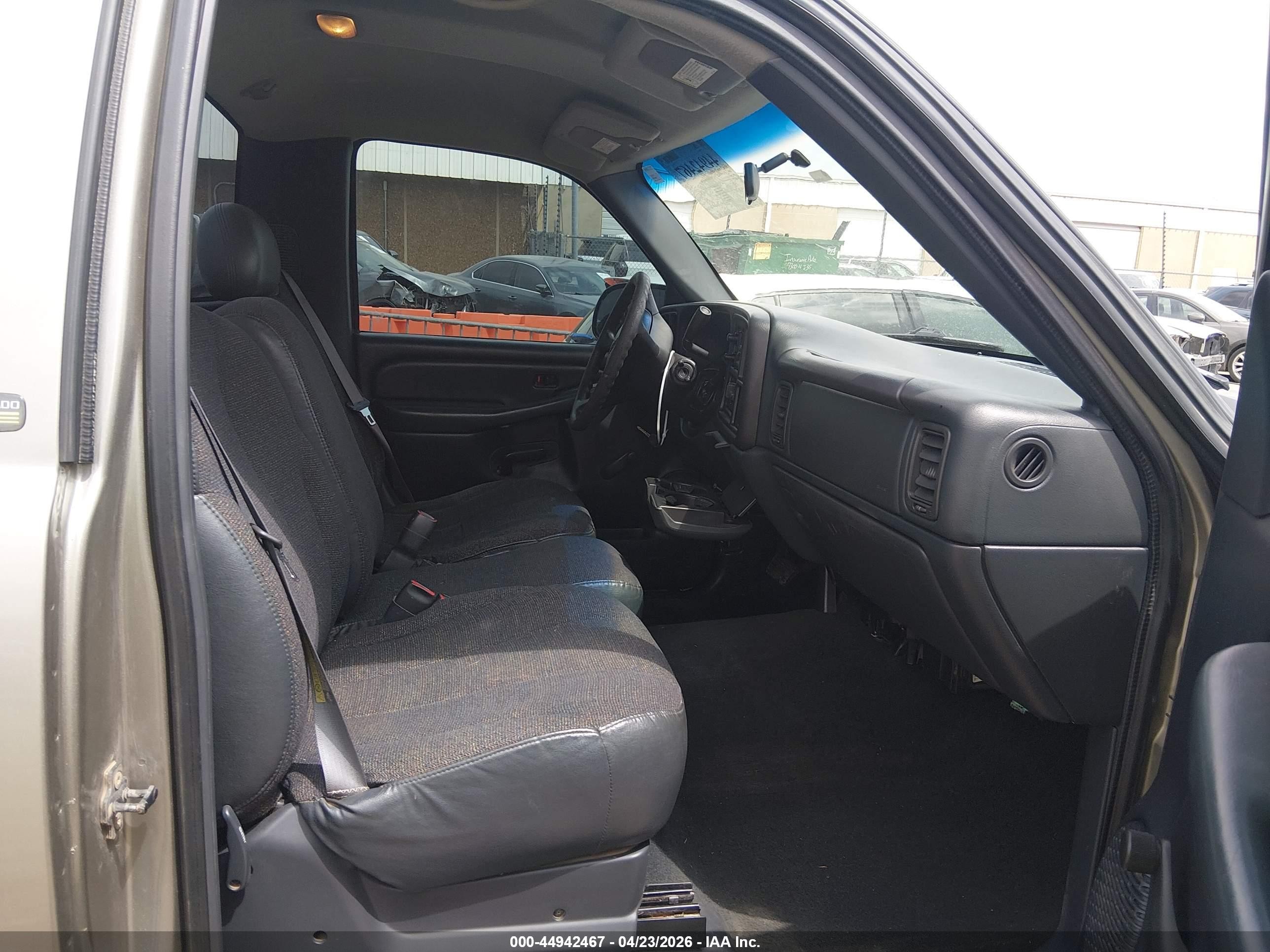 1999 Chevrolet Silverado 1500   Beige vin: 1GCEC14W5XZ145302