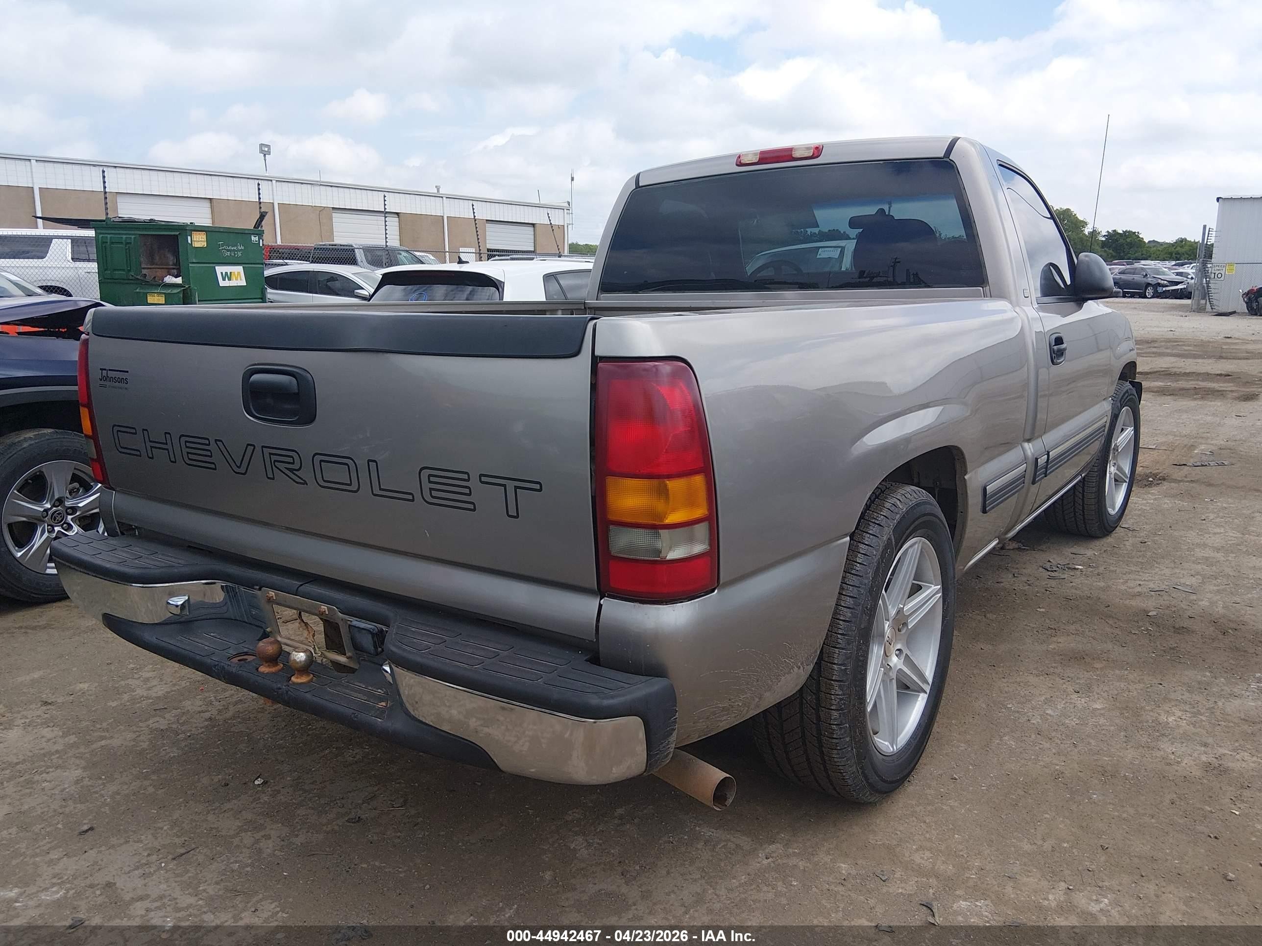 1999 Chevrolet Silverado 1500   Beige vin: 1GCEC14W5XZ145302