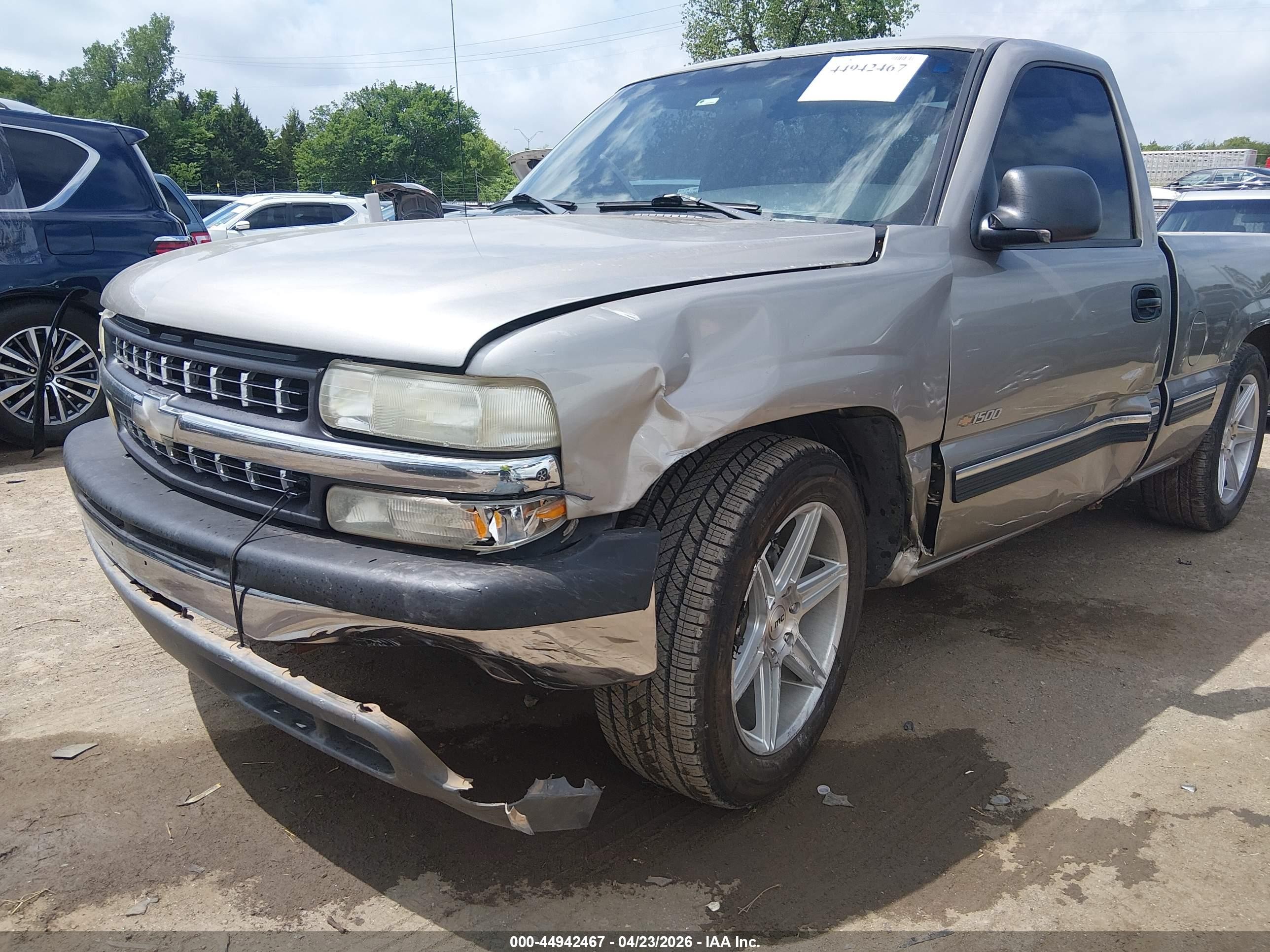 1999 Chevrolet Silverado 1500   Beige vin: 1GCEC14W5XZ145302