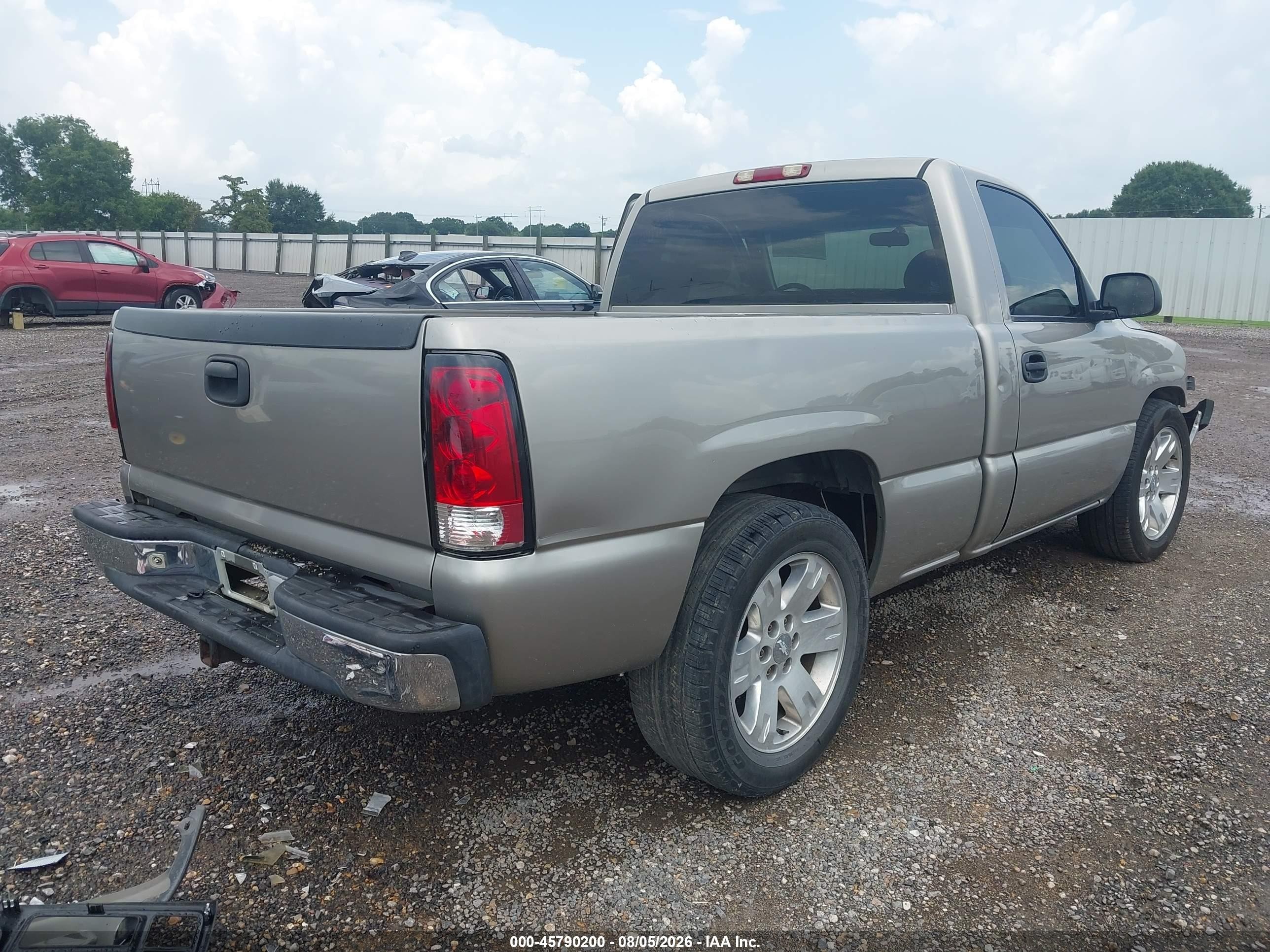 2000 Chevrolet Silverado 1500   Beige vin: 1GCEC14W5YZ206889