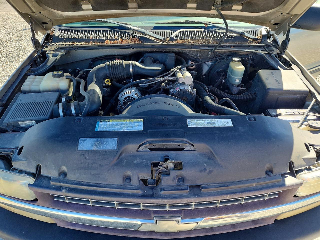 2000 Chevrolet Silverado C1500 Silver vin: 1GCEC14W5YZ229749