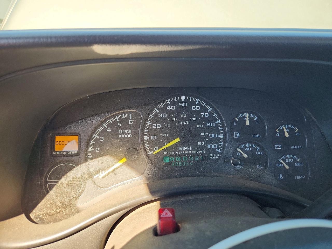 2000 Chevrolet Silverado C1500 Silver vin: 1GCEC14W5YZ229749