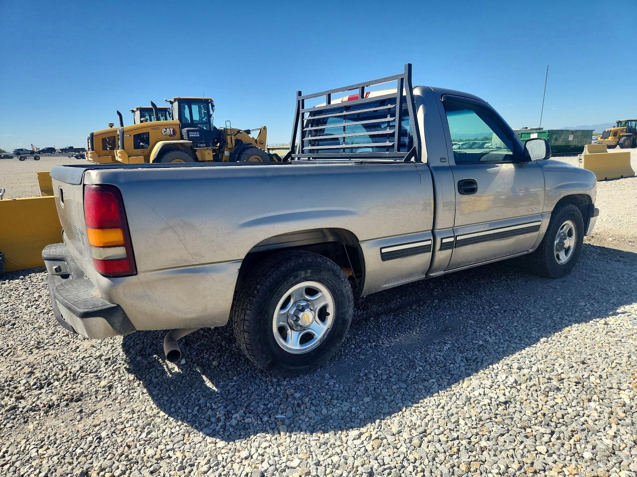 2000 Chevrolet Silverado C1500 Silver vin: 1GCEC14W5YZ229749