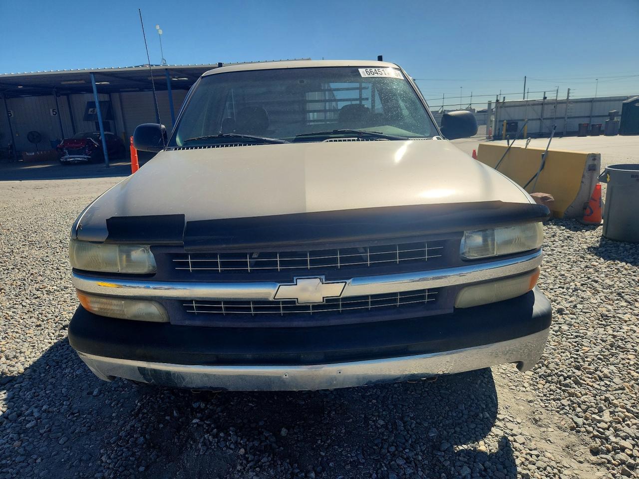 2000 Chevrolet Silverado C1500 Silver vin: 1GCEC14W5YZ229749