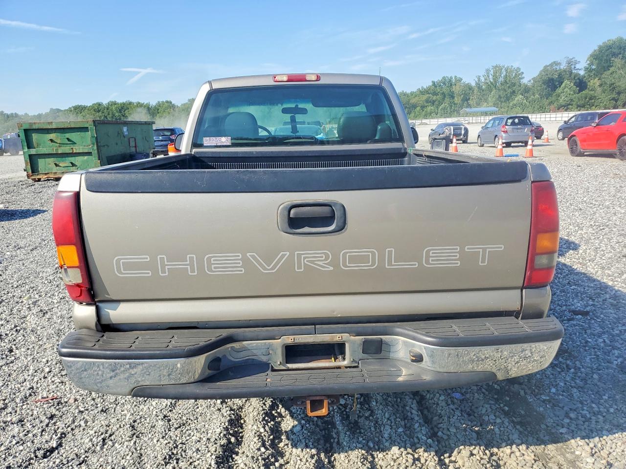 2000 Chevrolet Silverado C1500 Silver vin: 1GCEC14W5YZ348563