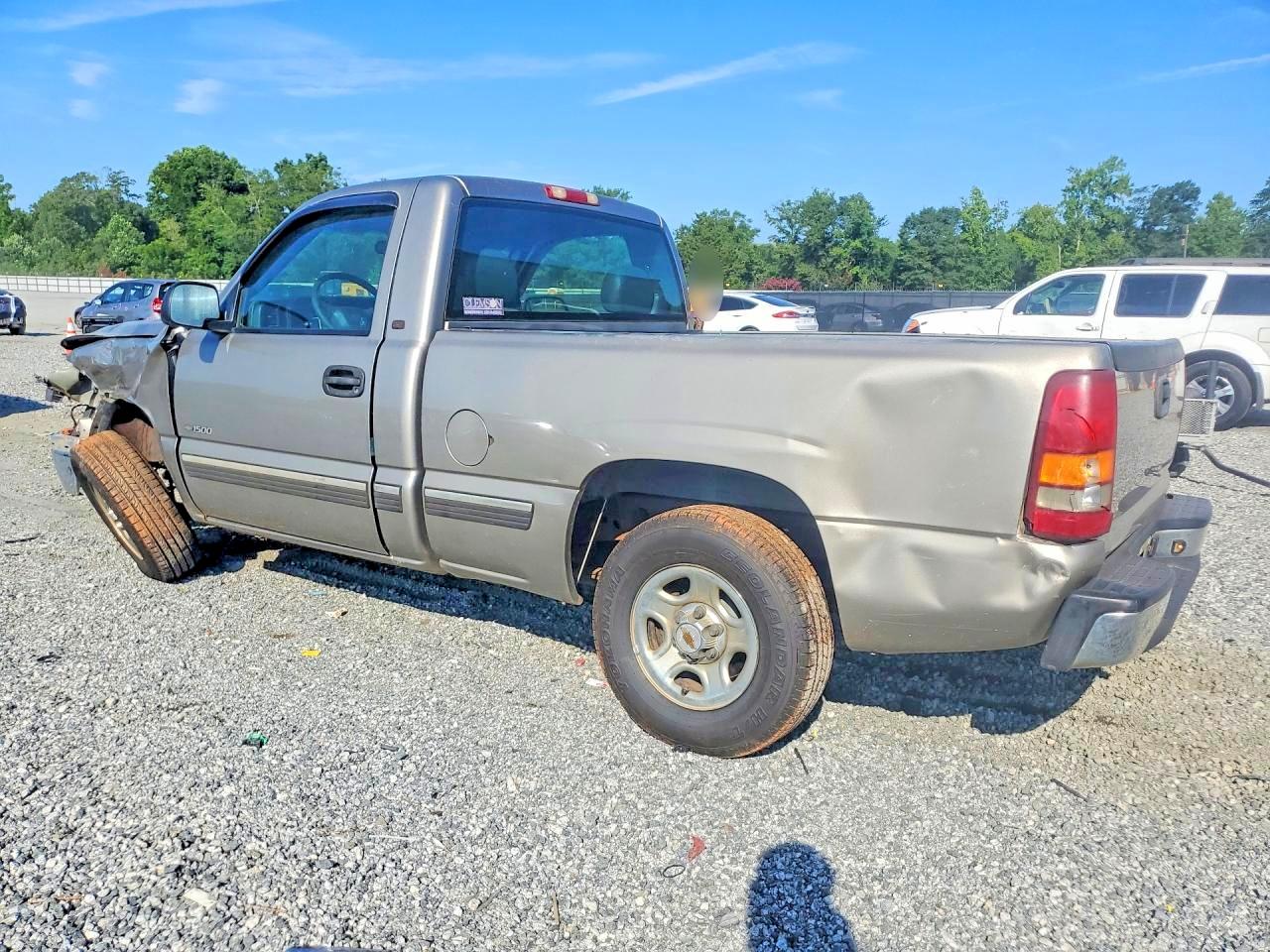 2000 Chevrolet Silverado C1500 Silver vin: 1GCEC14W5YZ348563