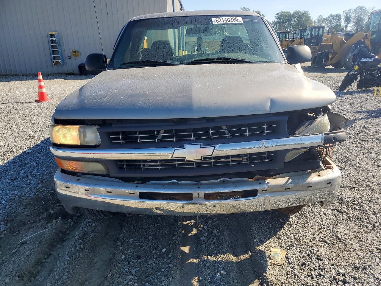 2000 Chevrolet Silverado C1500 Silver vin: 1GCEC14W5YZ348563